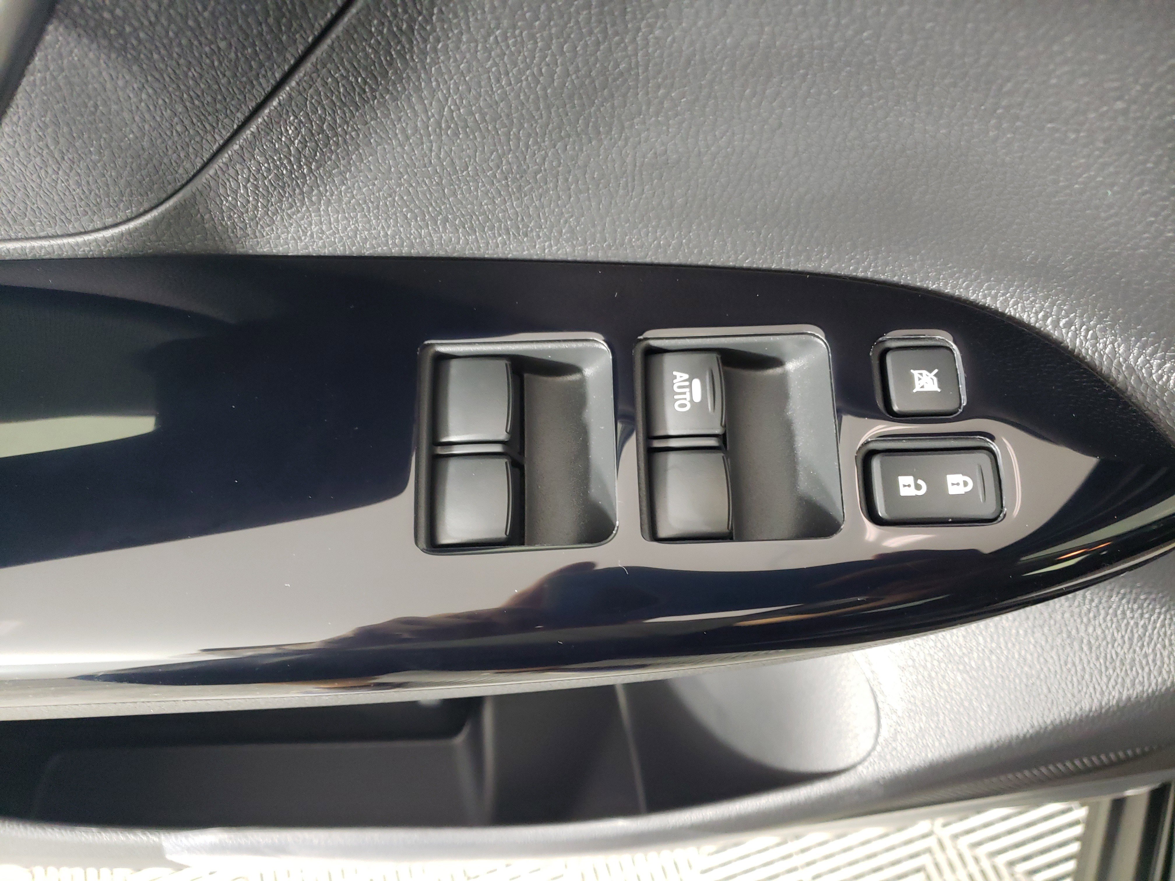 New 2025 Mitsubishi Eclipse Cross LE image 7