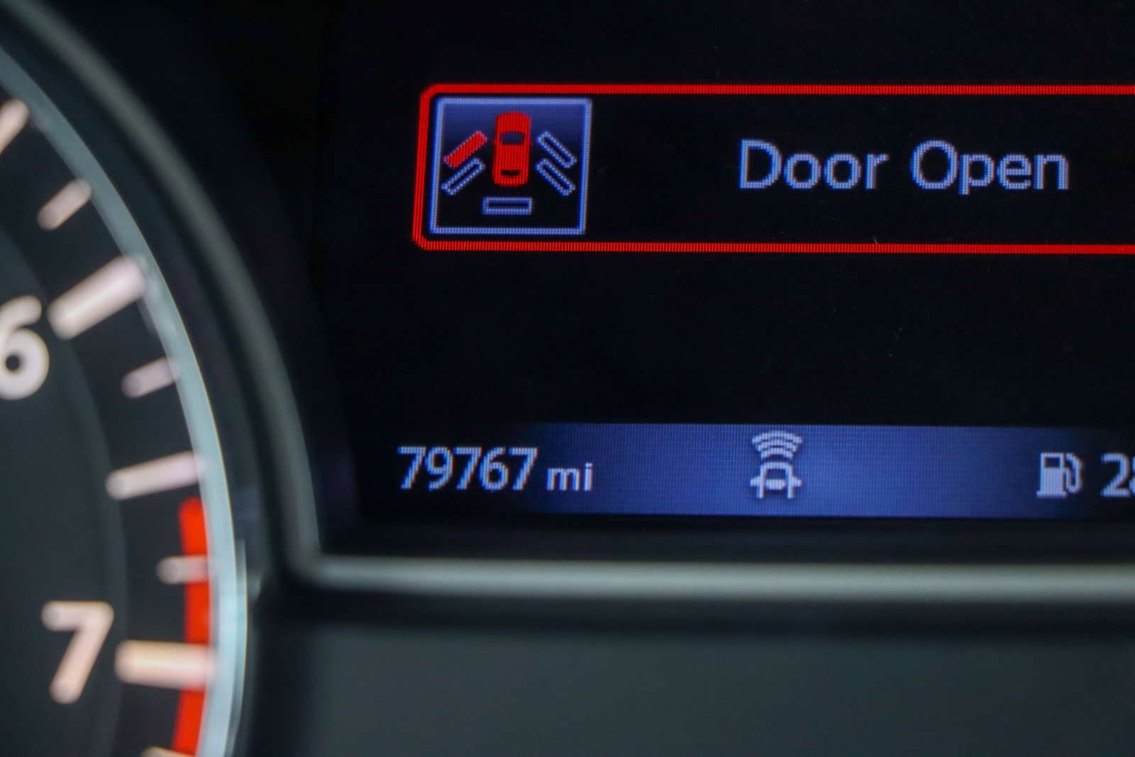 Used 2019 Nissan Pathfinder S image 15