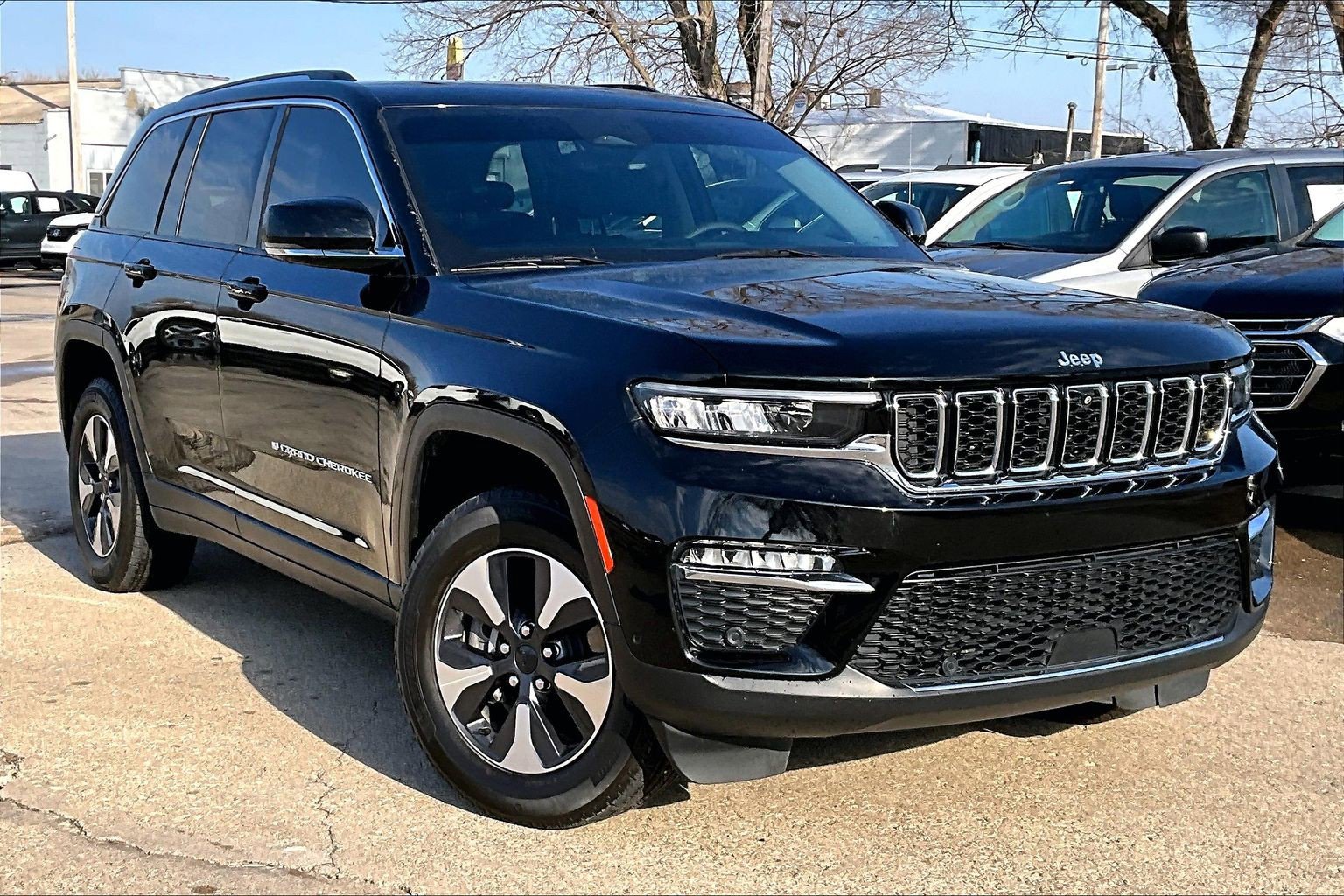 Used 2022 Jeep Grand Cherokee Limited 4xe w/ Luxury Tech Group II image 38