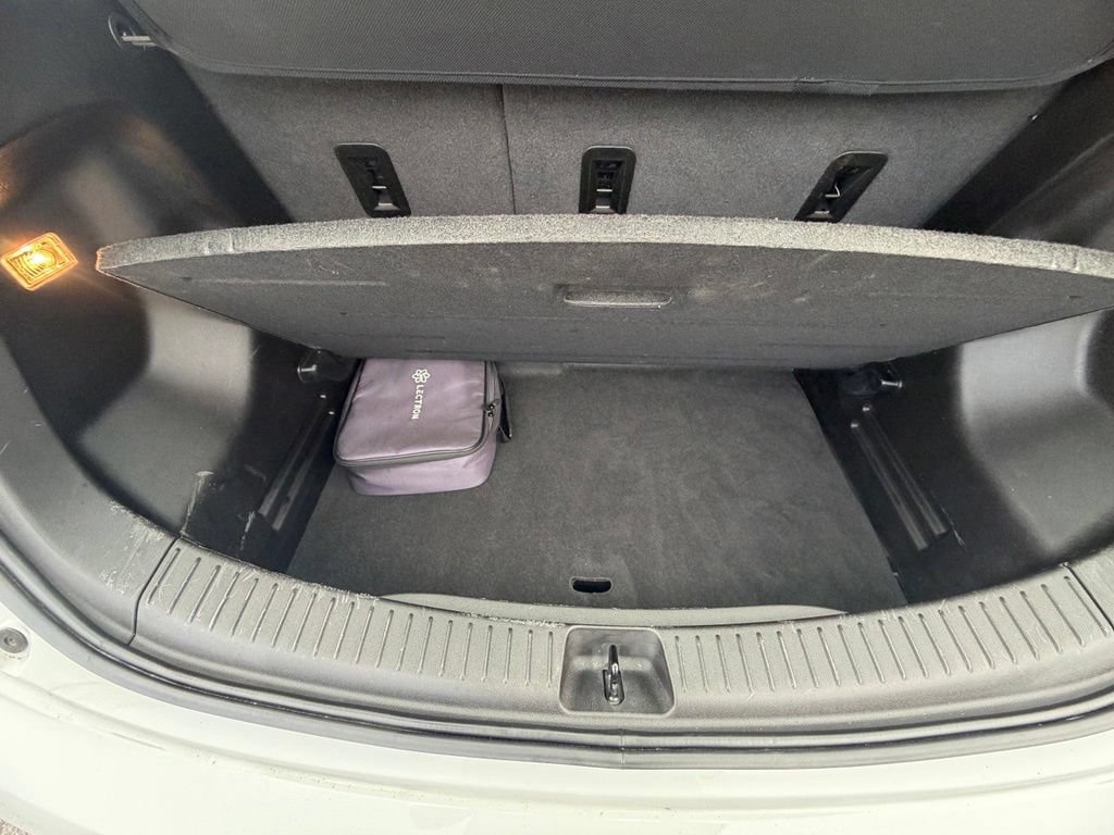 Used 2022 Chevrolet Bolt LT FWD image 41