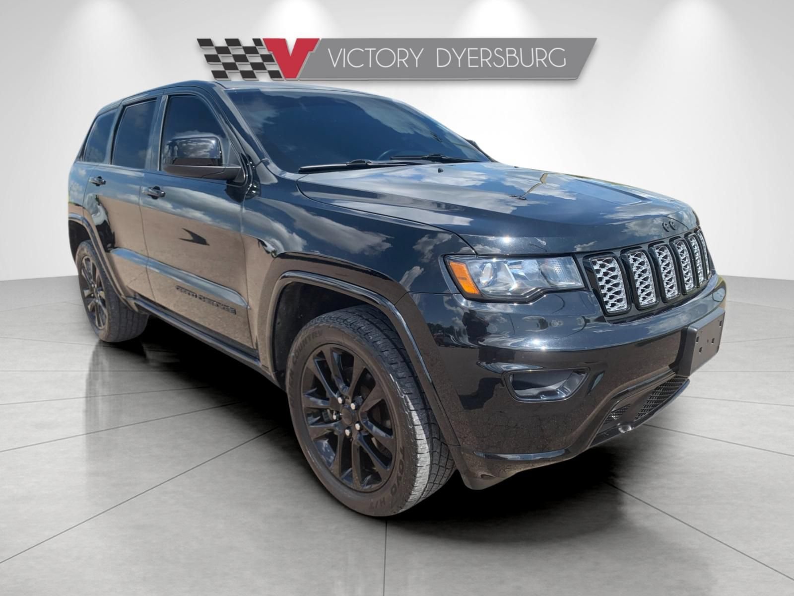 Used 2020 Jeep Grand Cherokee Altitude AWD/4WD image 1