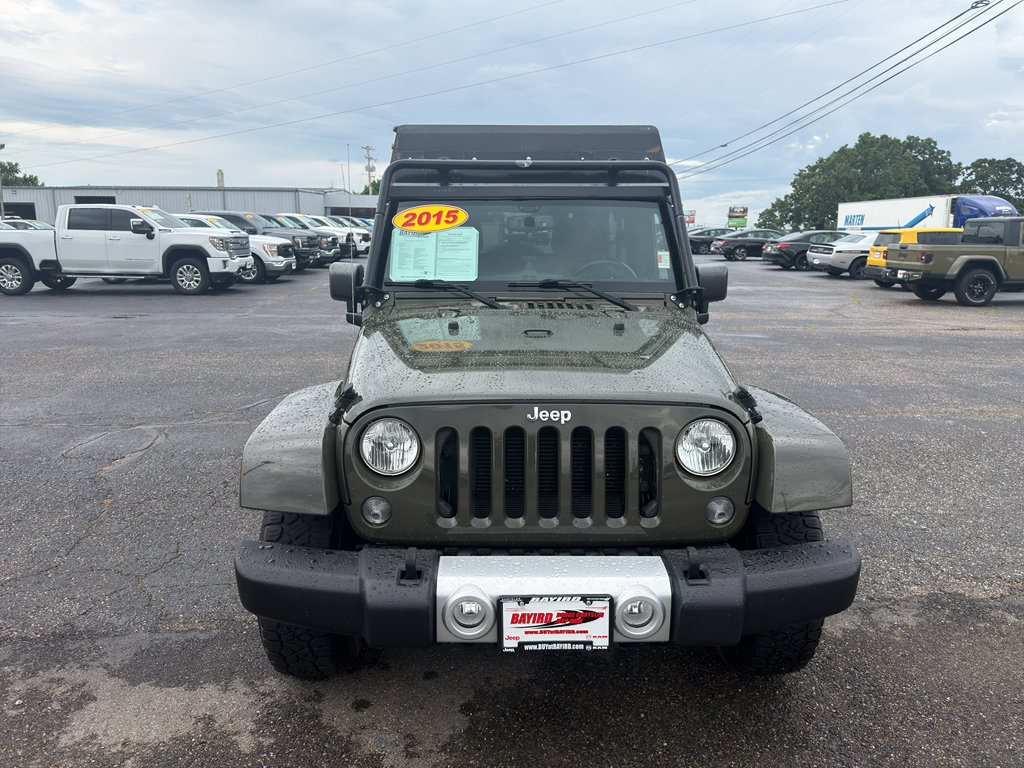 Used 2015 Jeep Wrangler Unlimited Sahara w/ Max Tow Package AWD/4WD image 9