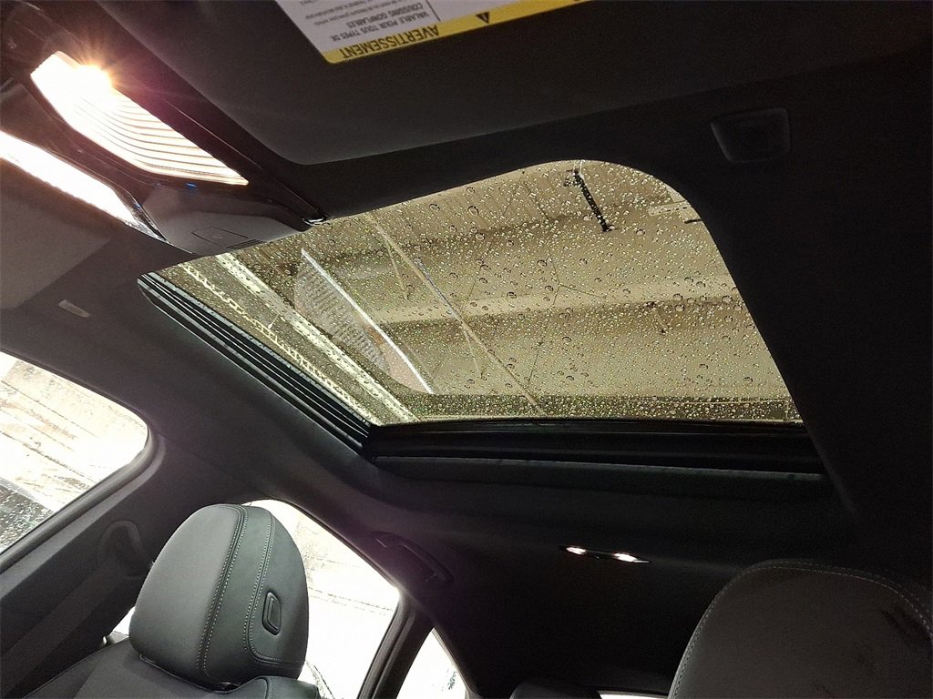 Used 2025 BMW i4 xDrive40i image 12