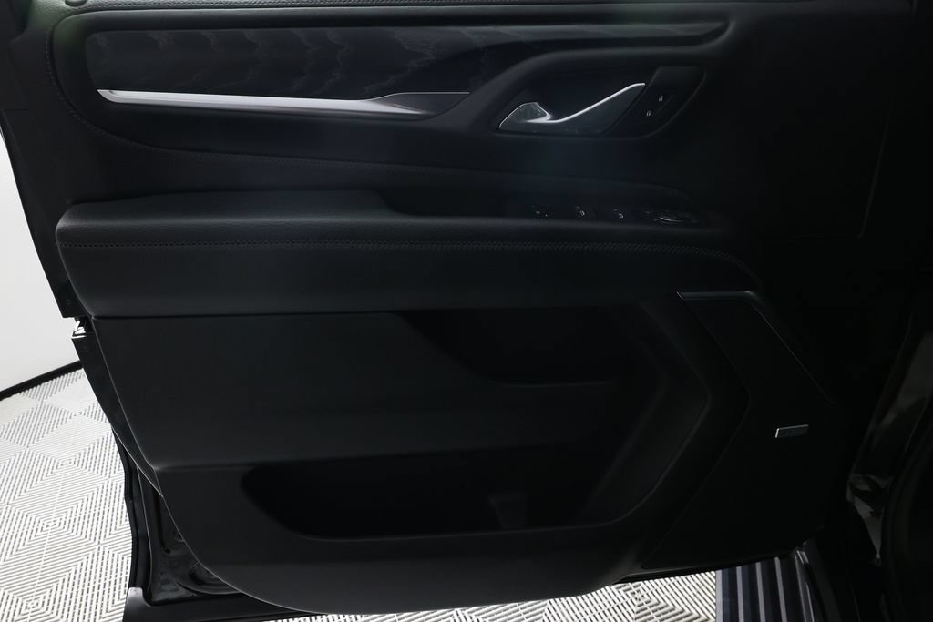Used 2024 GMC Yukon Denali RWD image 18