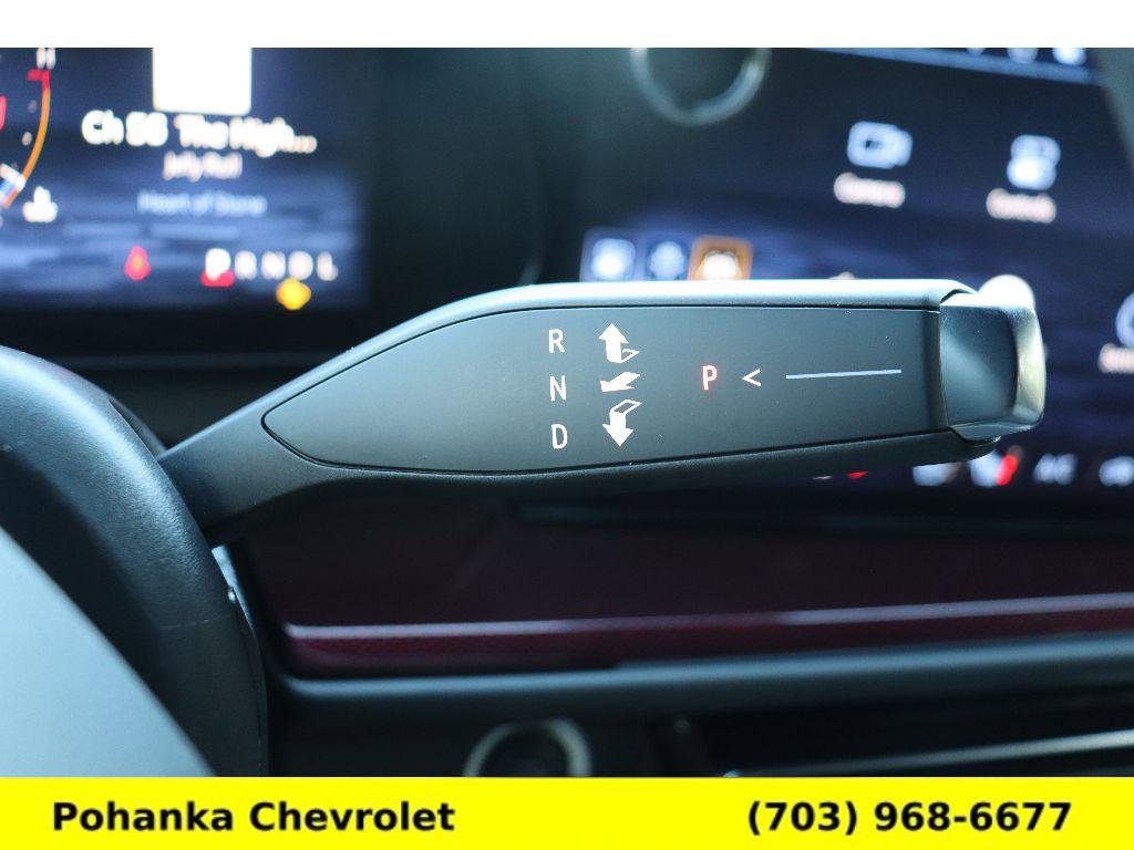 Used 2024 Chevrolet Traverse RS image 13