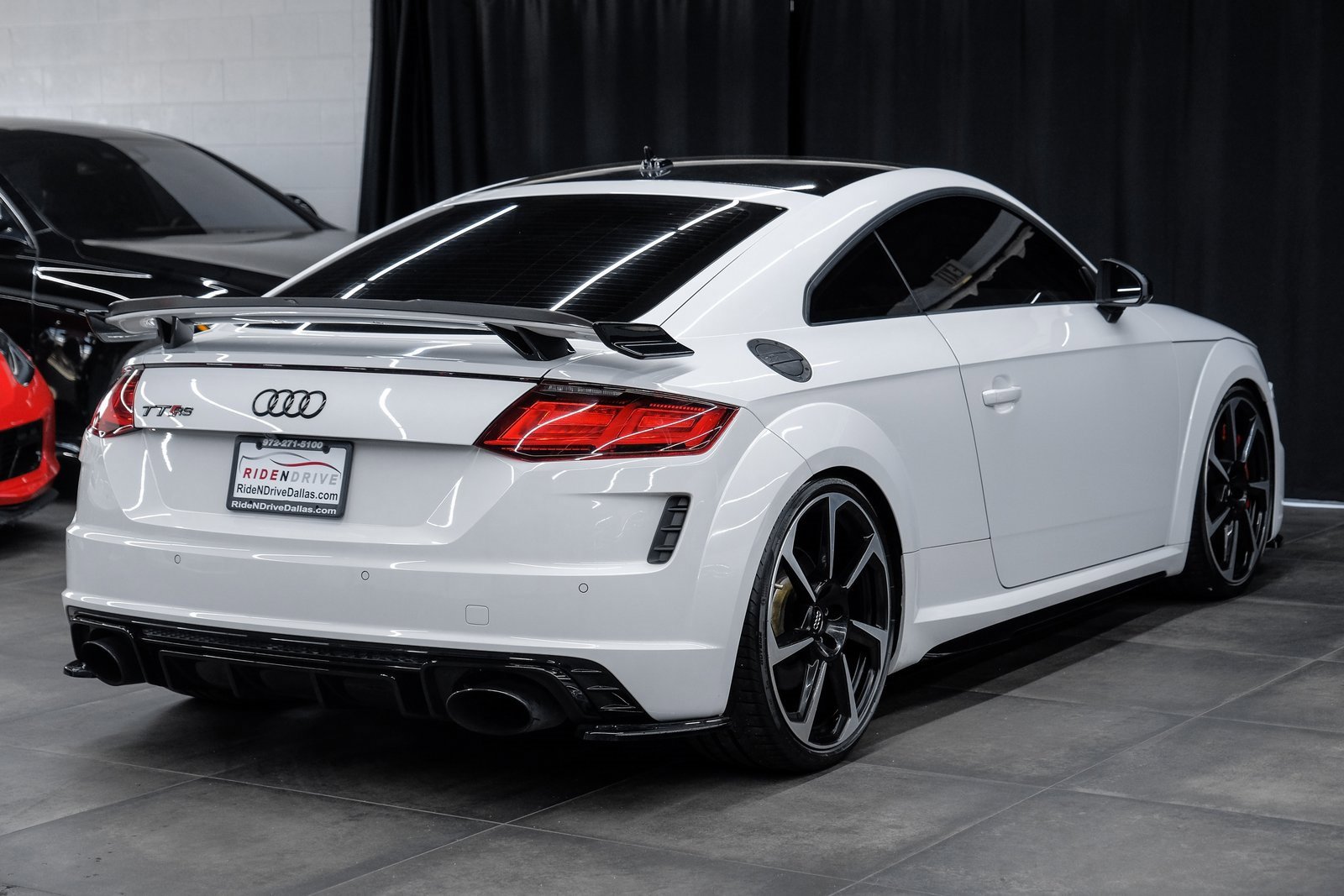 Used 2019 Audi TT RS w/ Technology Package image 12
