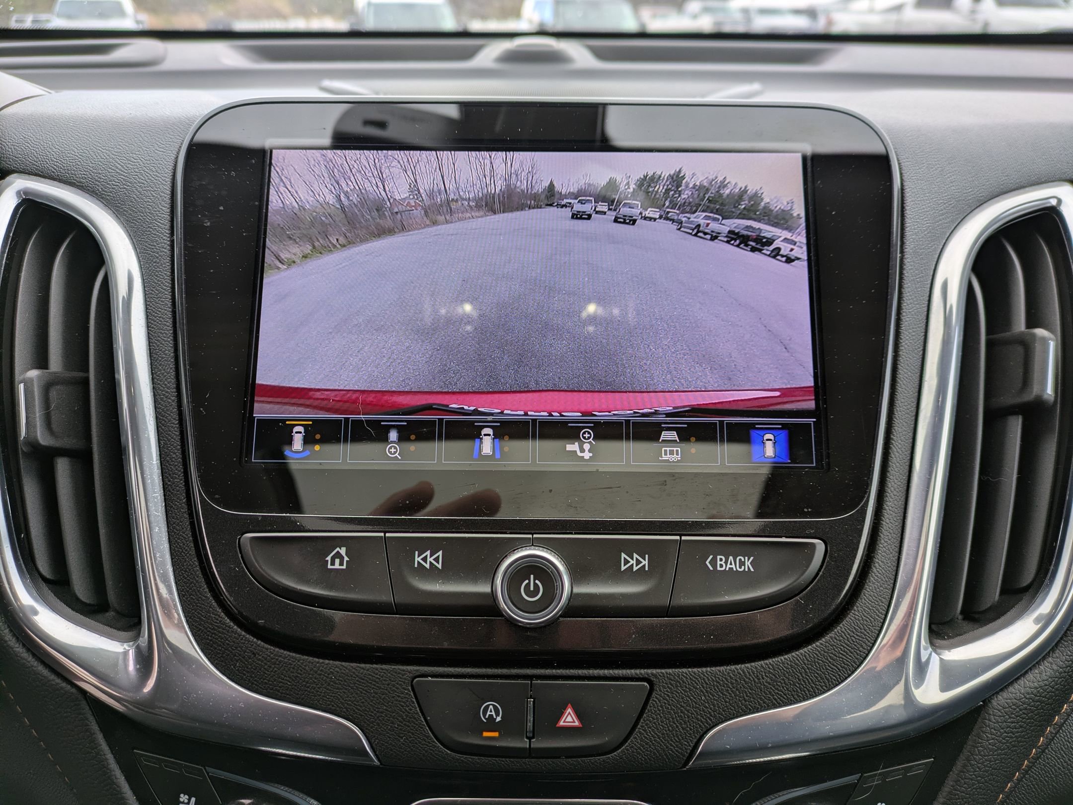 Used 2023 Chevrolet Equinox Premier image 13