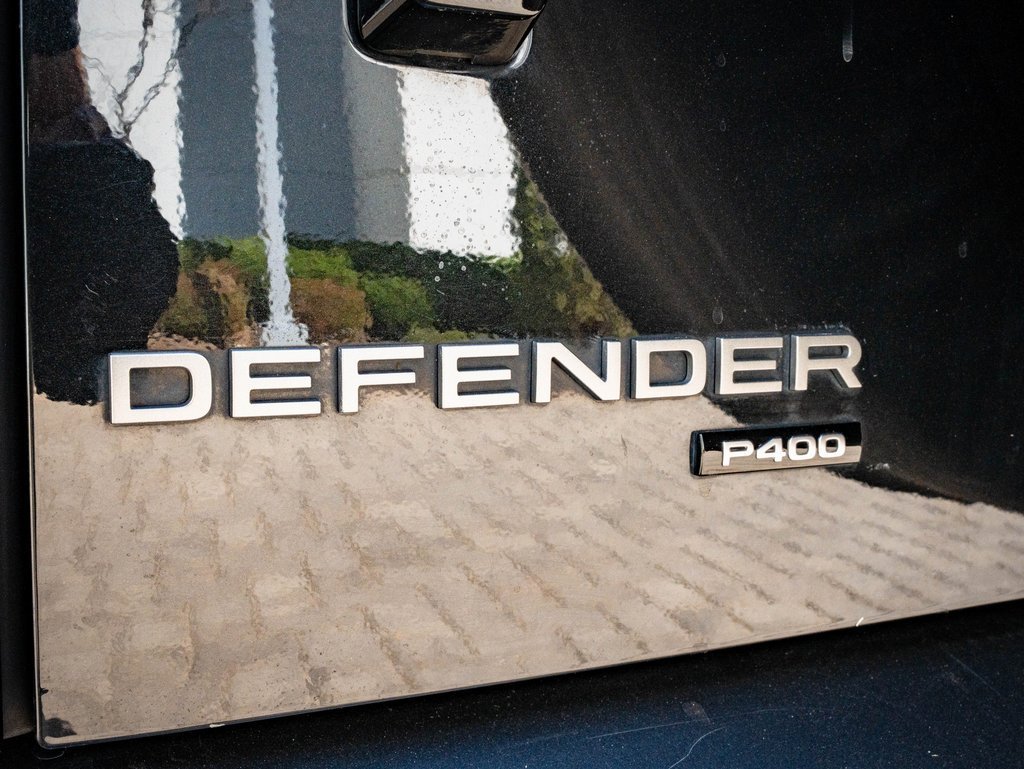 Used 2023 Land Rover Defender 130 X-Dynamic SE AWD/4WD image 18
