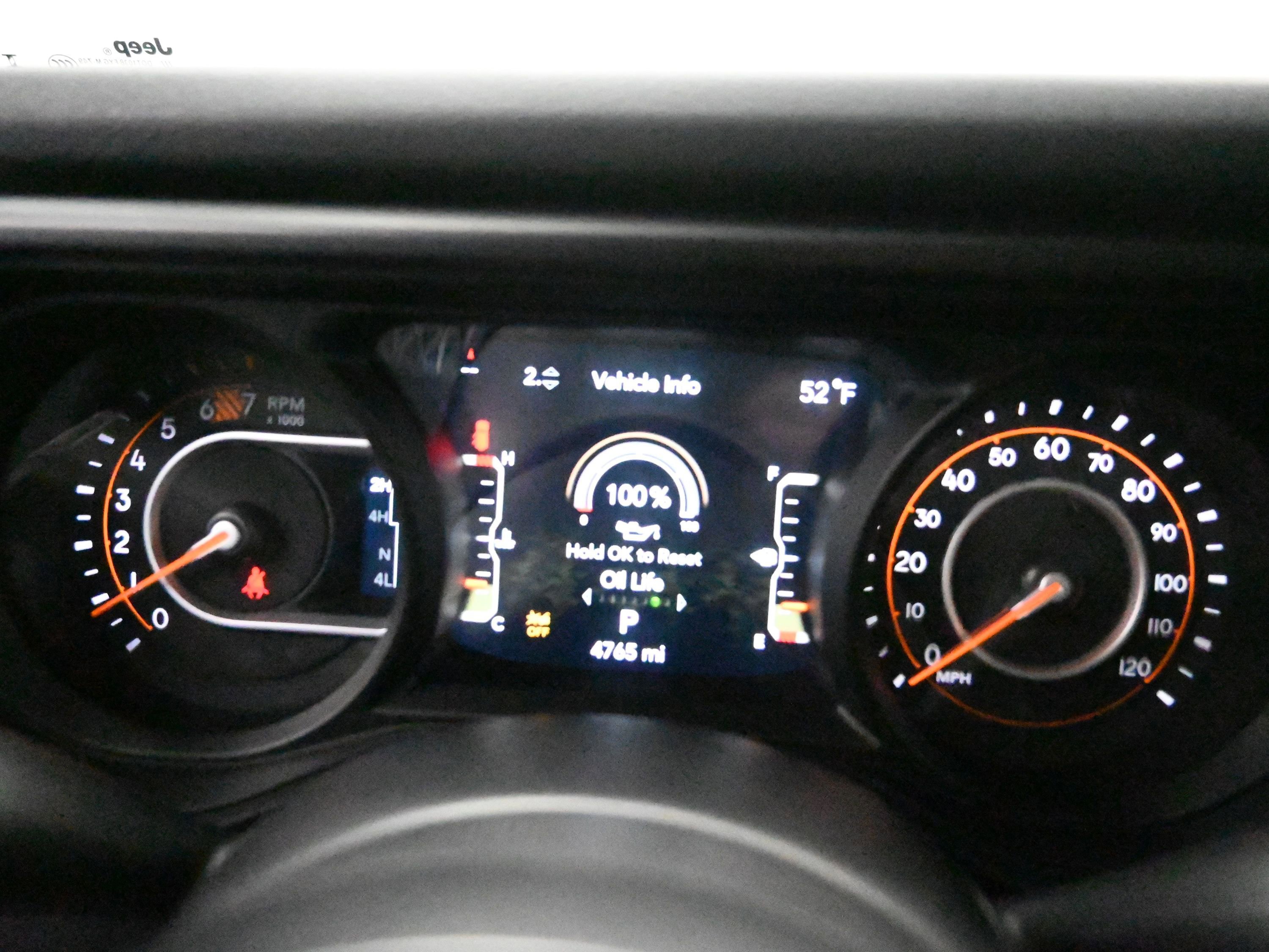 Used 2025 Jeep Wrangler Sport S image 17