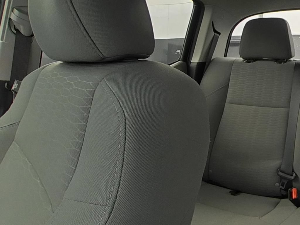 Used 2019 Toyota Tacoma SR5 RWD image 9