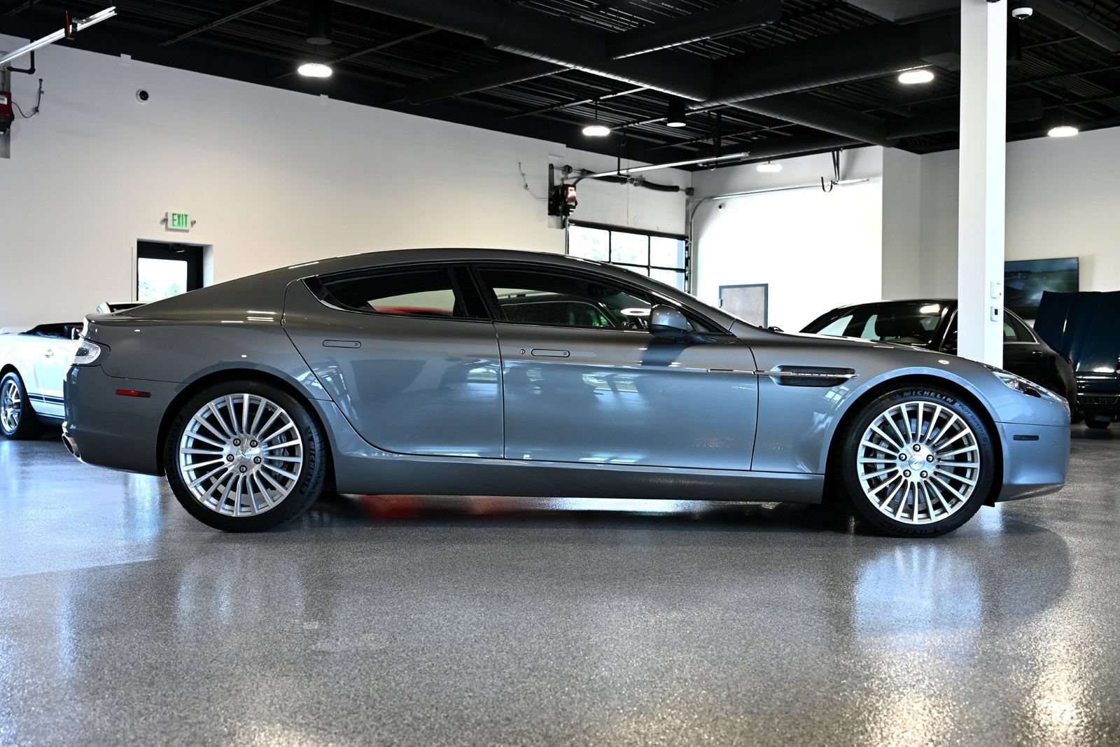 Used 2011 Aston Martin Rapide RWD image 4