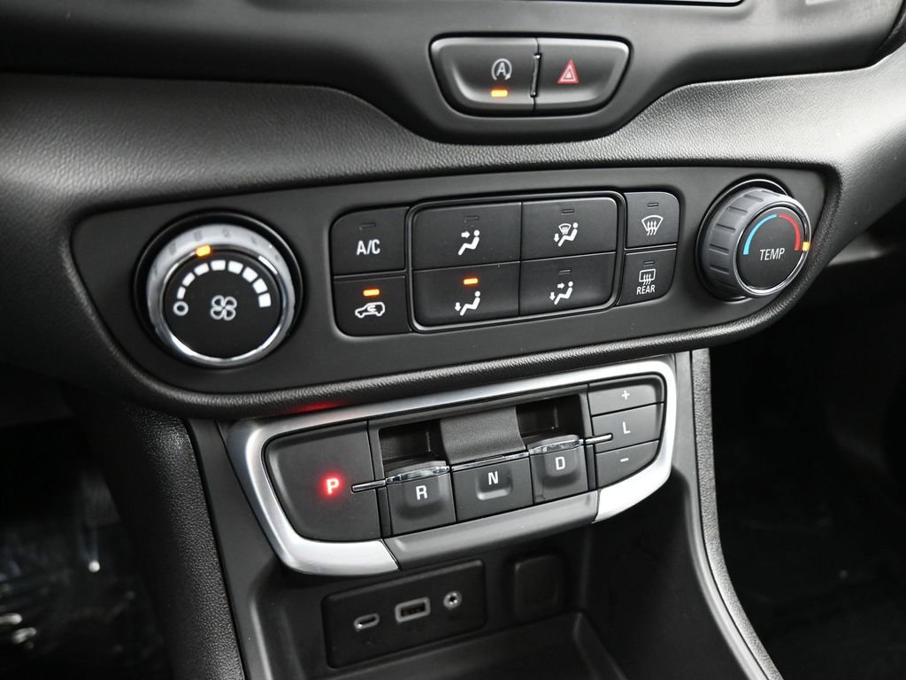 Used 2024 GMC Terrain SLE image 15