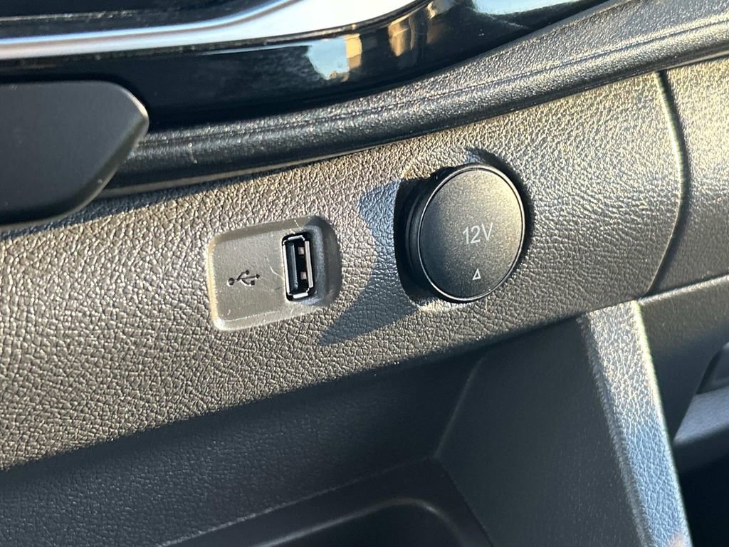 Used 2023 Ford Transit 350 XLT image 28