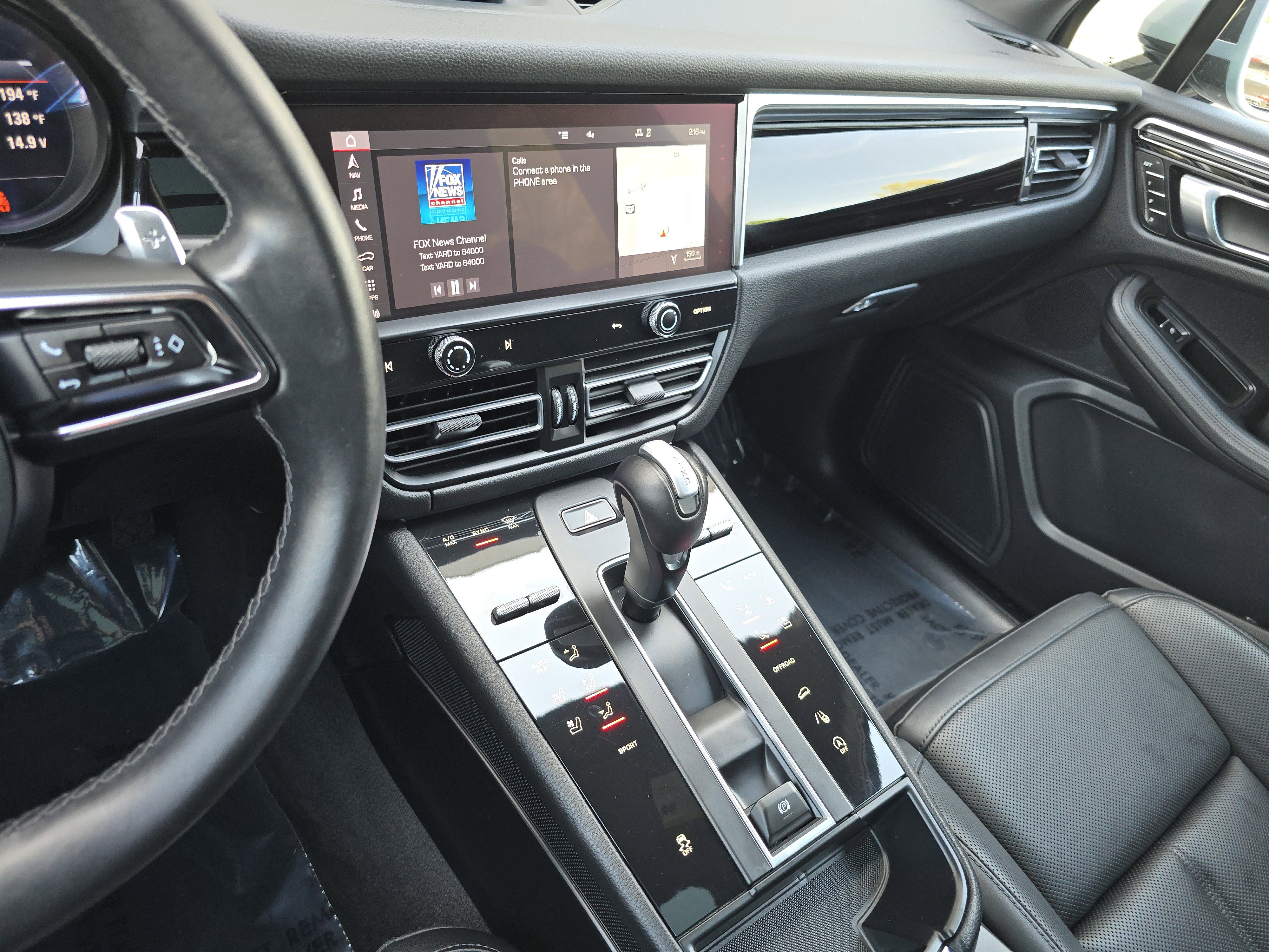Certified 2023 Porsche Macan AWD/4WD image 26