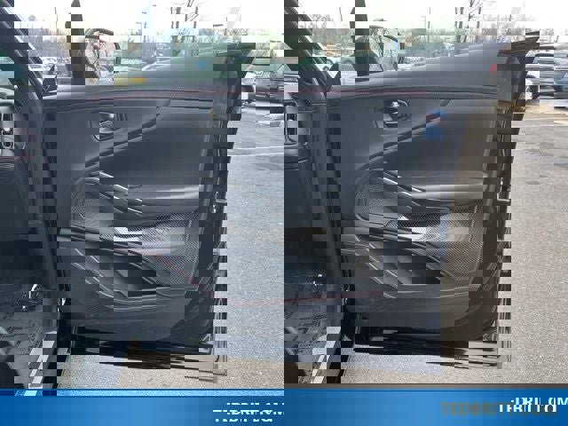 Used 2024 Aston Martin DBX 707 image 23