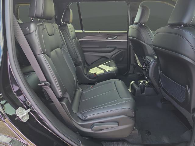 New 2025 Jeep Grand Cherokee L Limited w/ Luxury Tech Group II image 37