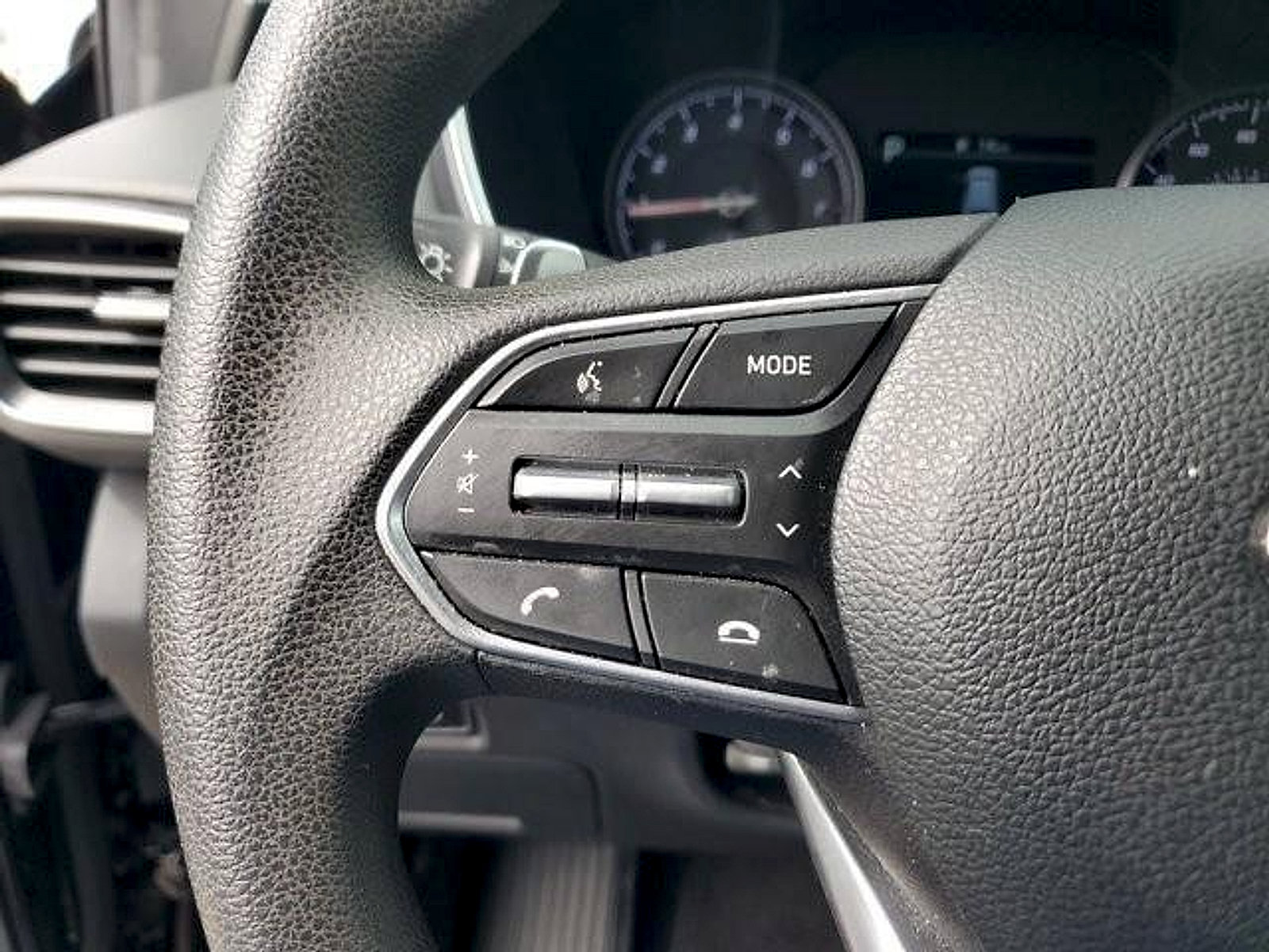 Used 2023 Hyundai Santa Fe SE w/ Cargo Package FWD image 25