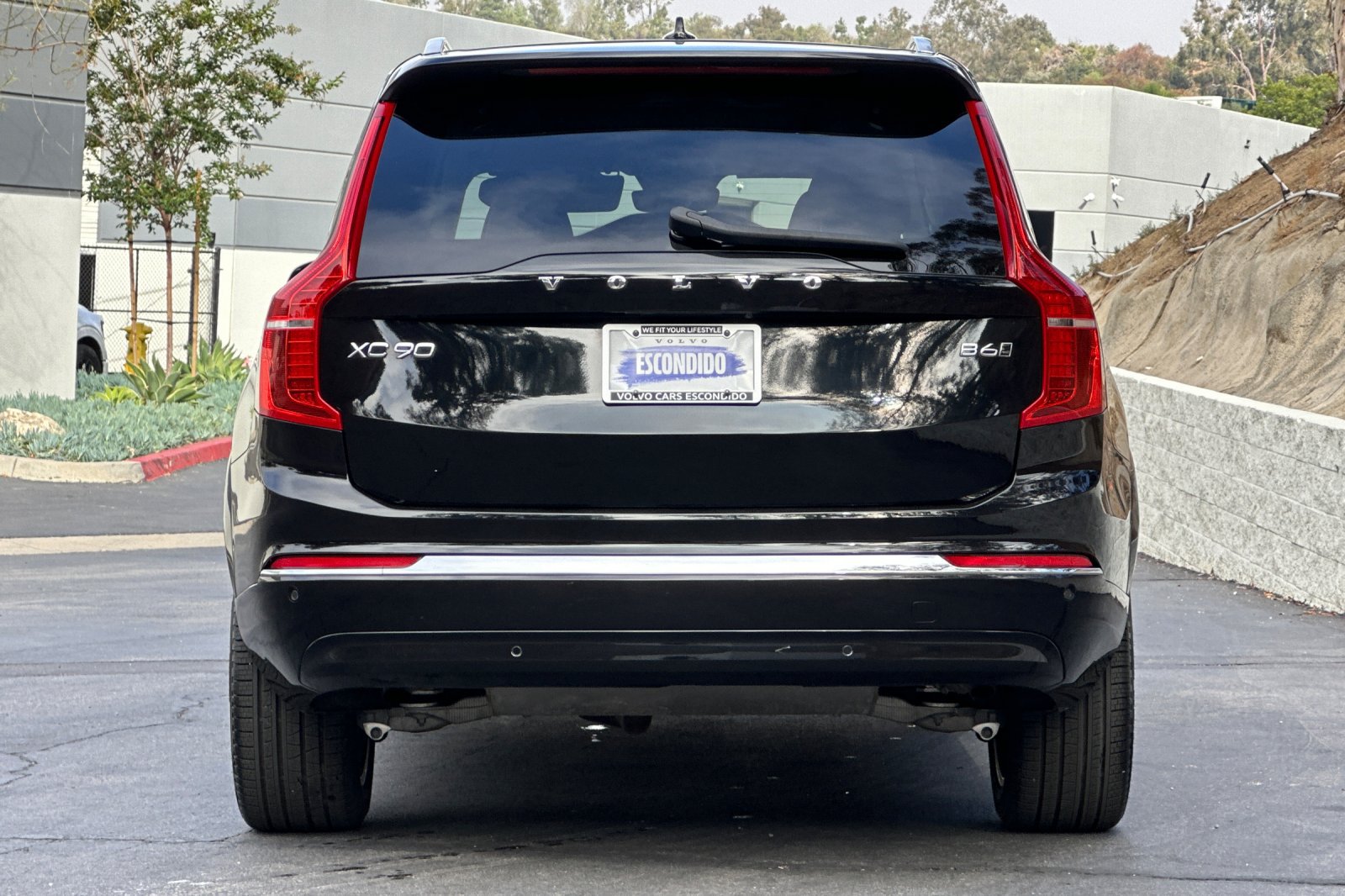 Certified 2025 Volvo XC90 B6 Plus AWD/4WD image 5