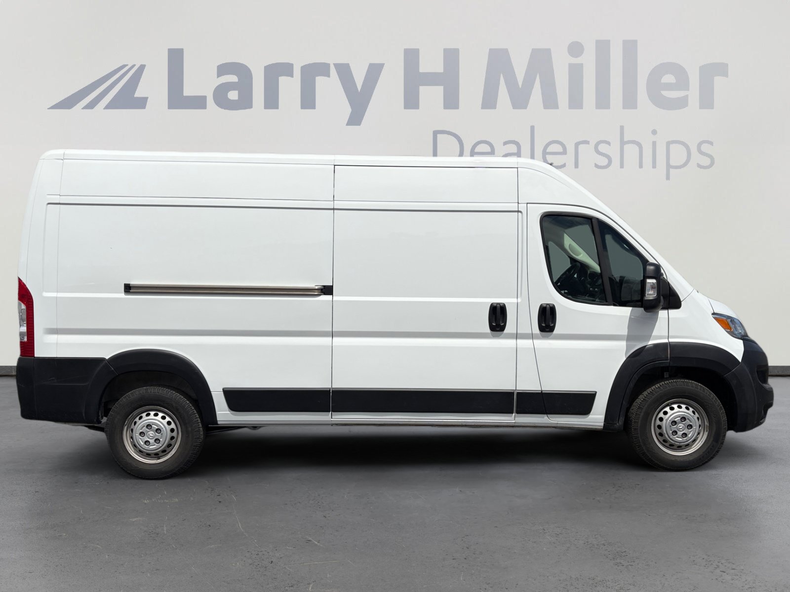 Used 2025 RAM ProMaster 2500 w/ Convenience Group FWD image 6