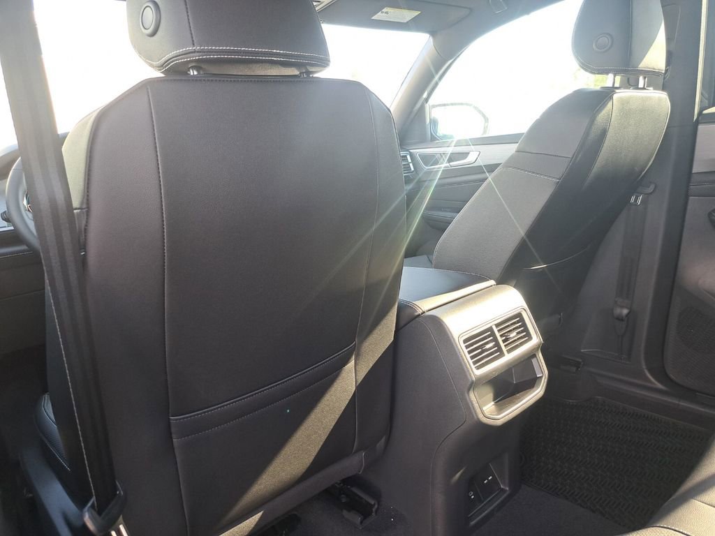 New 2026 Volkswagen Atlas Cross Sport SE image 23