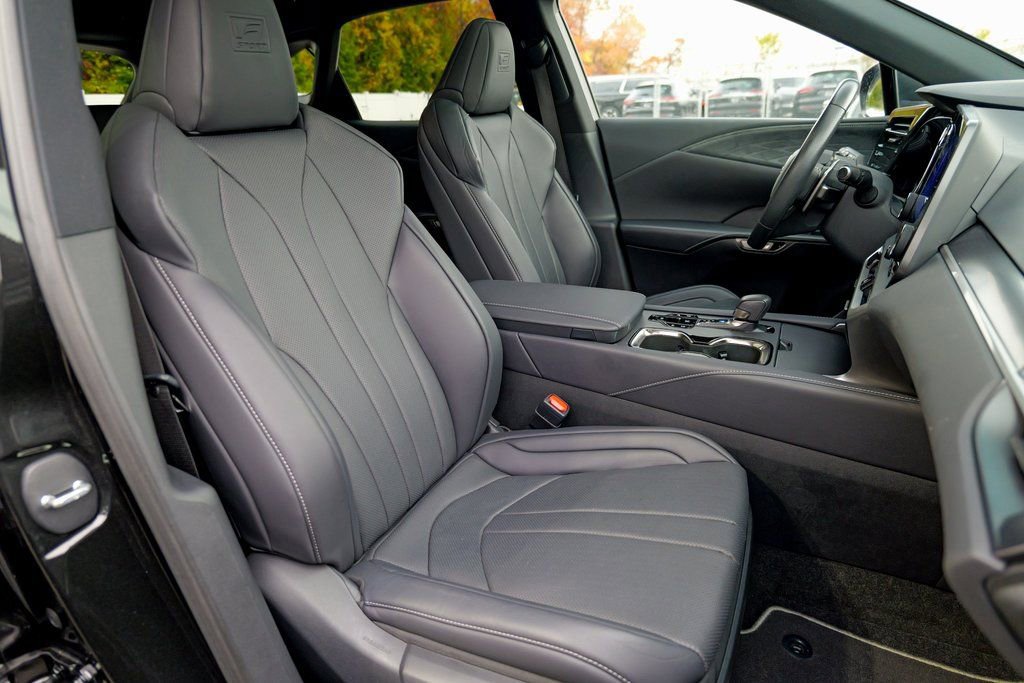 Used 2023 Lexus RX 350 F Sport image 38
