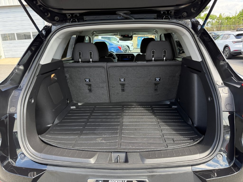 Used 2024 Chevrolet TrailBlazer LT AWD/4WD image 23