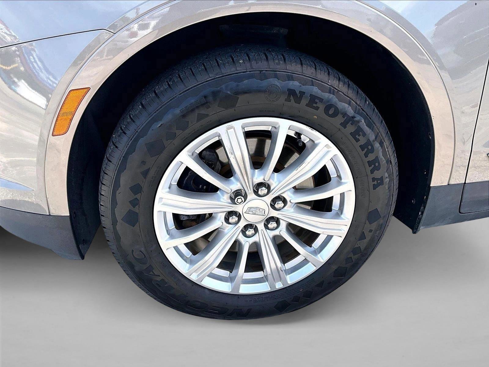 Used 2018 Cadillac XT5 FWD w/ LPO, Wheel Lock Package image 10