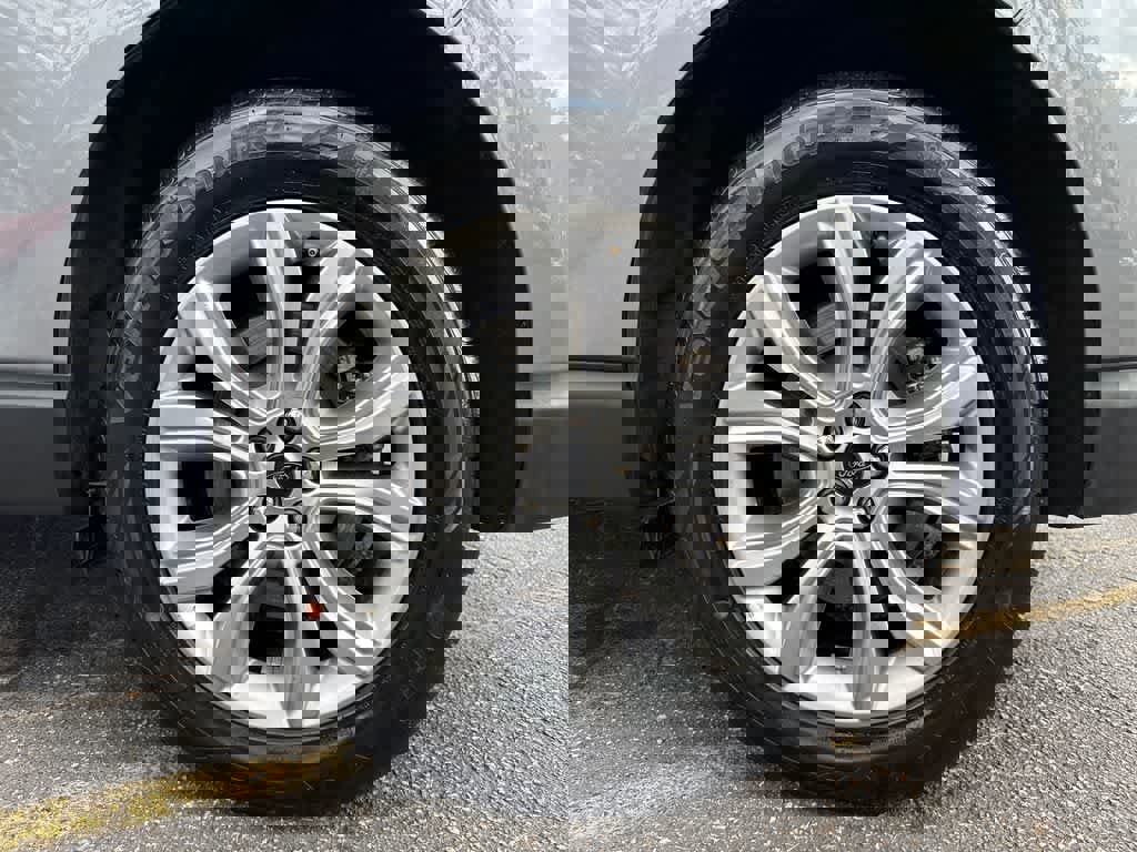 Certified 2024 Ford Edge Titanium image 36