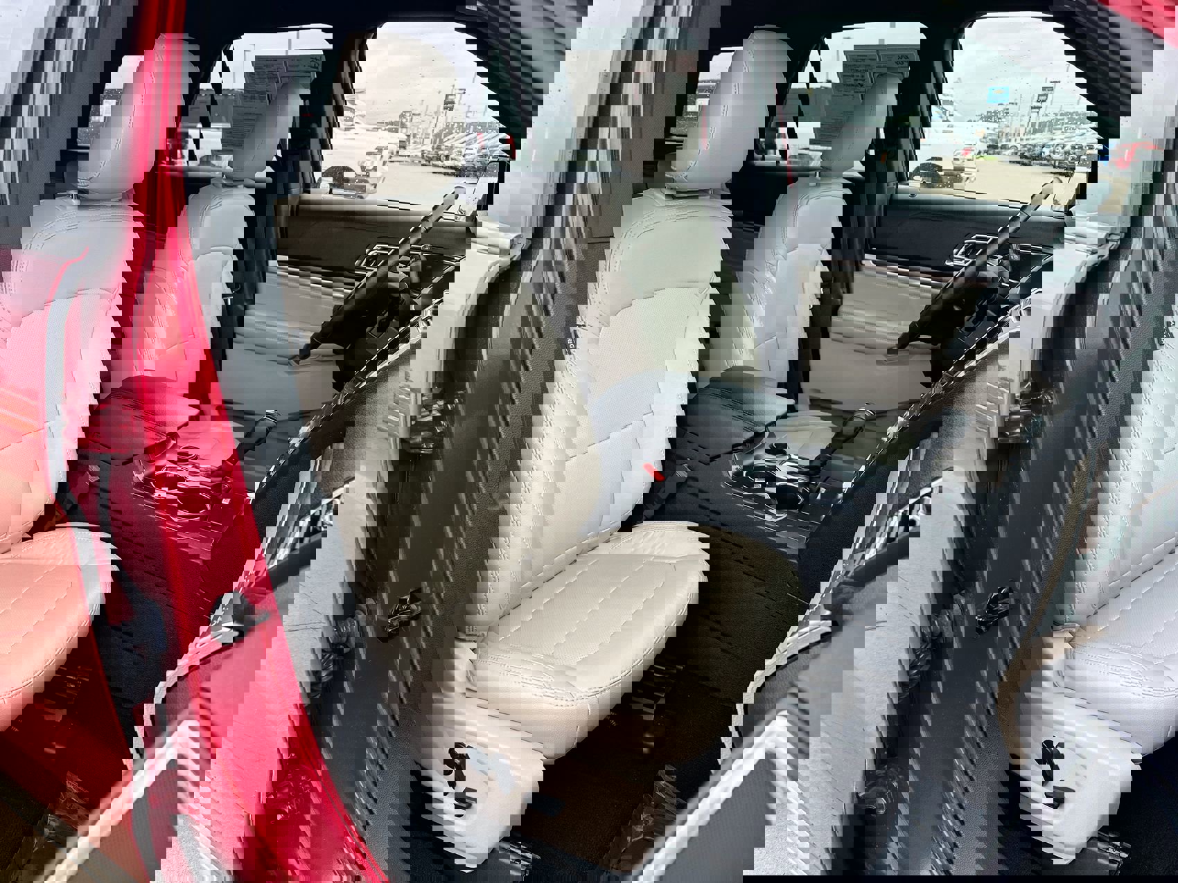 Used 2019 Ford Explorer Limited w/ Ford Safe & Smart Package image 25