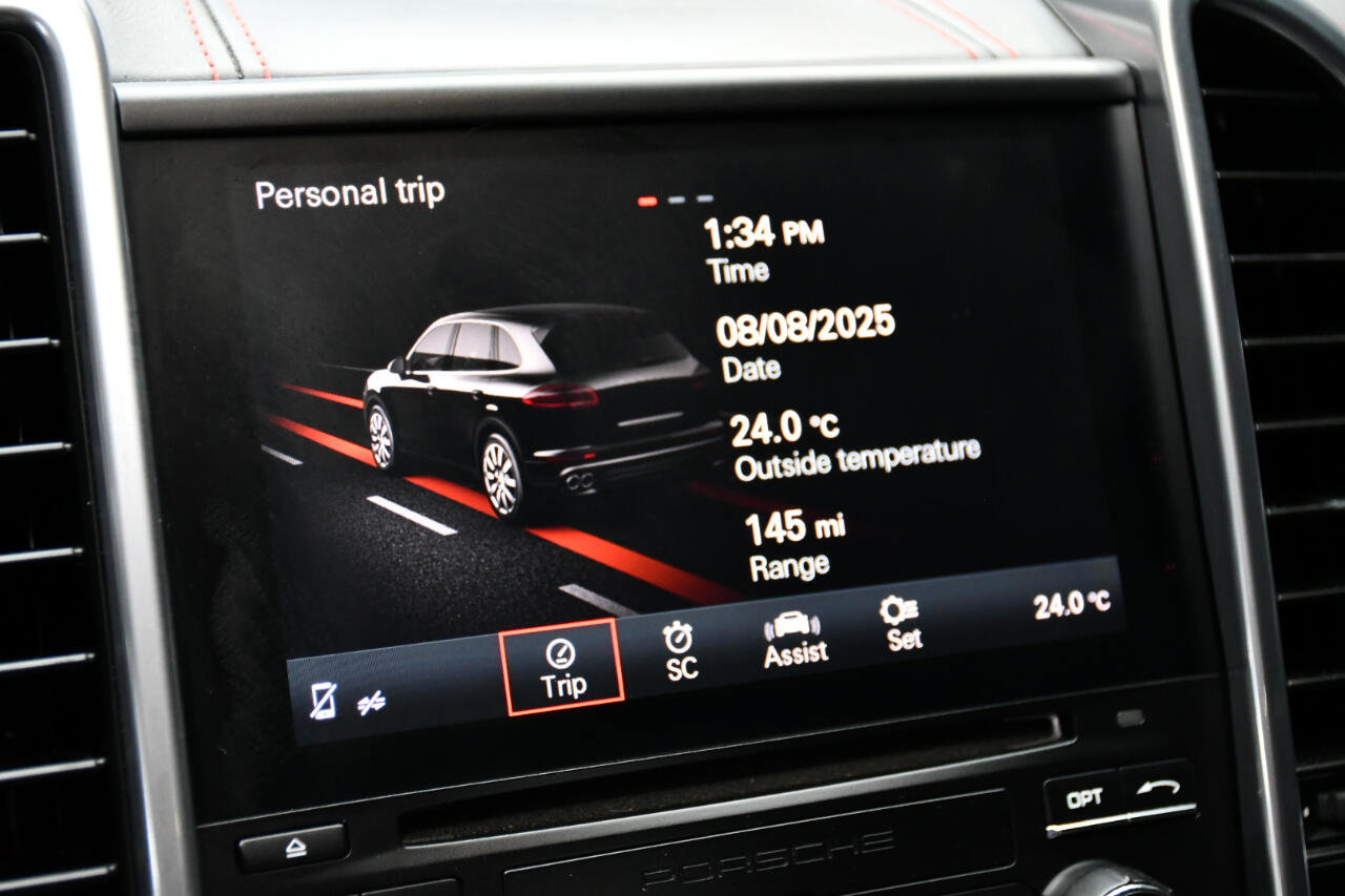 Used 2017 Porsche Cayenne GTS image 55