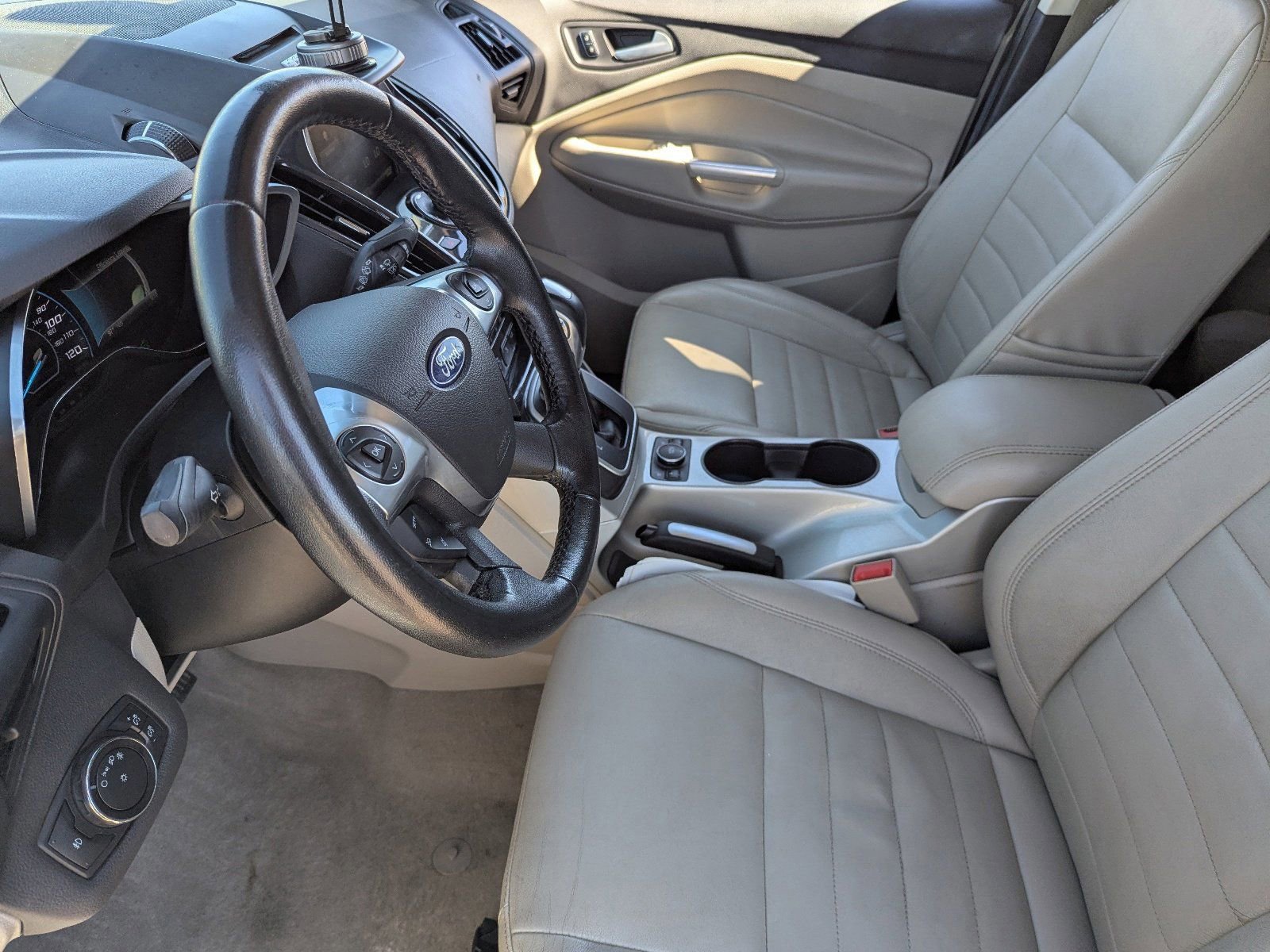 Used 2014 Ford C-MAX Energi SEL w/ Equipment Group 302A image 23