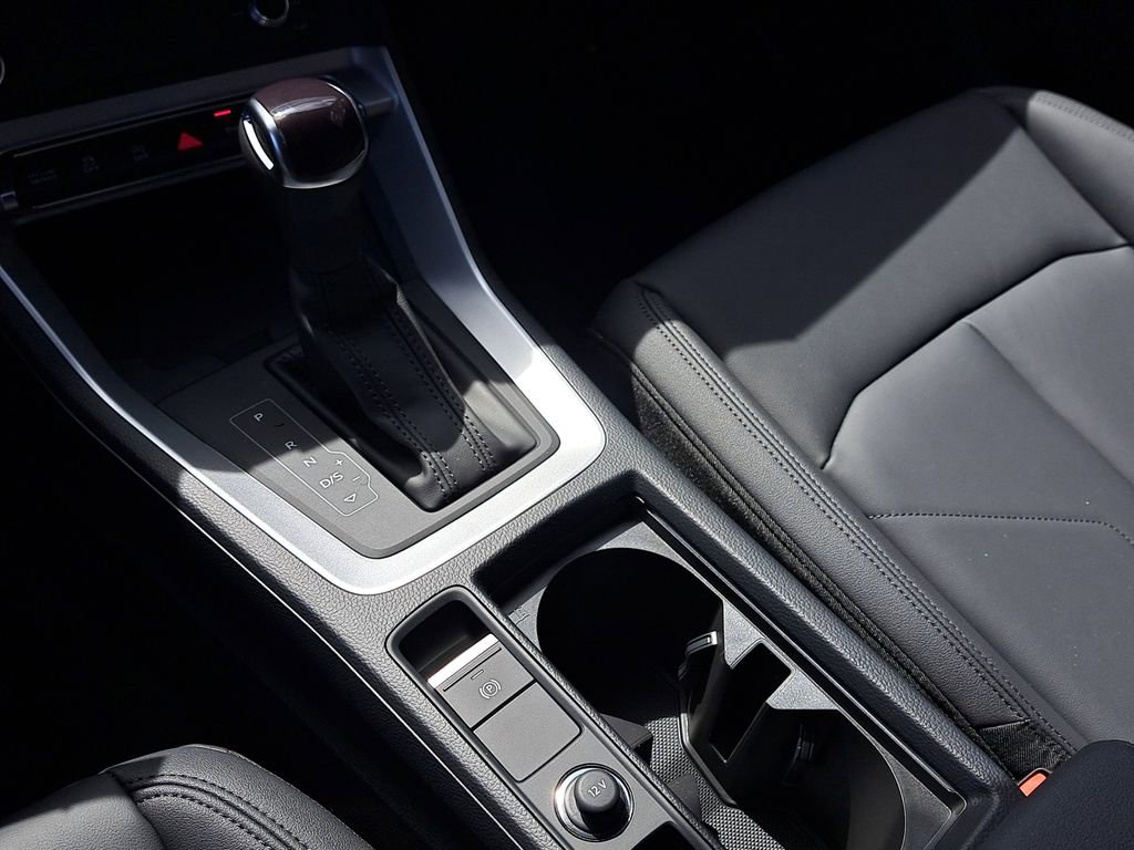 New 2025 Audi Q3 2.0T Premium image 15