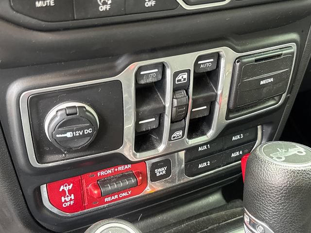 Used 2018 Jeep Wrangler Unlimited Rubicon AWD/4WD image 25