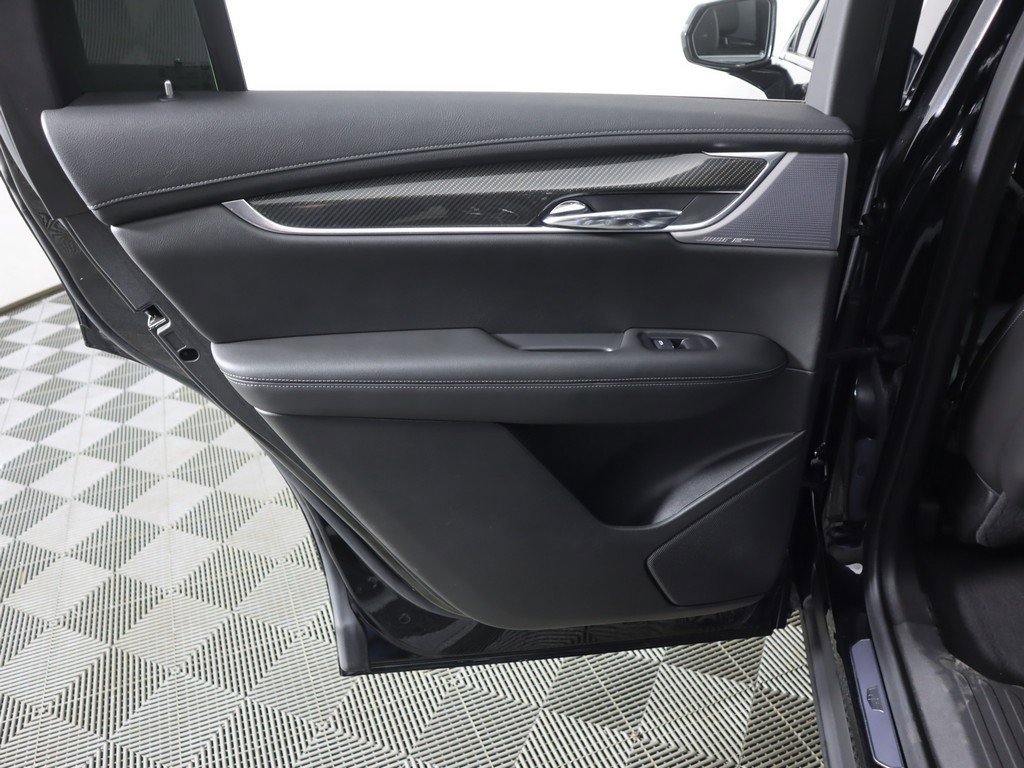 Used 2021 Cadillac XT6 Sport image 32