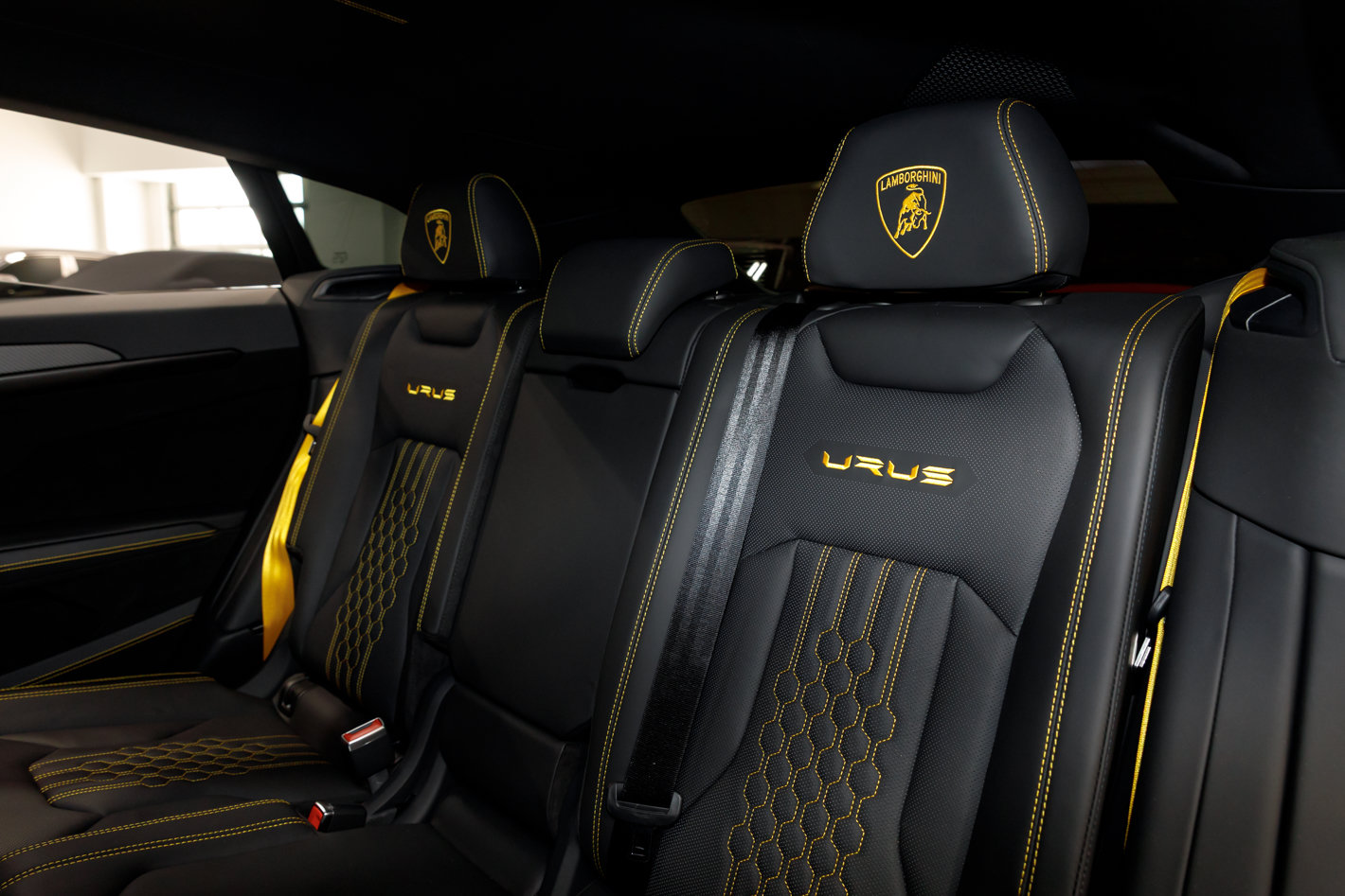 Used 2024 Lamborghini Urus Performante AWD/4WD image 60
