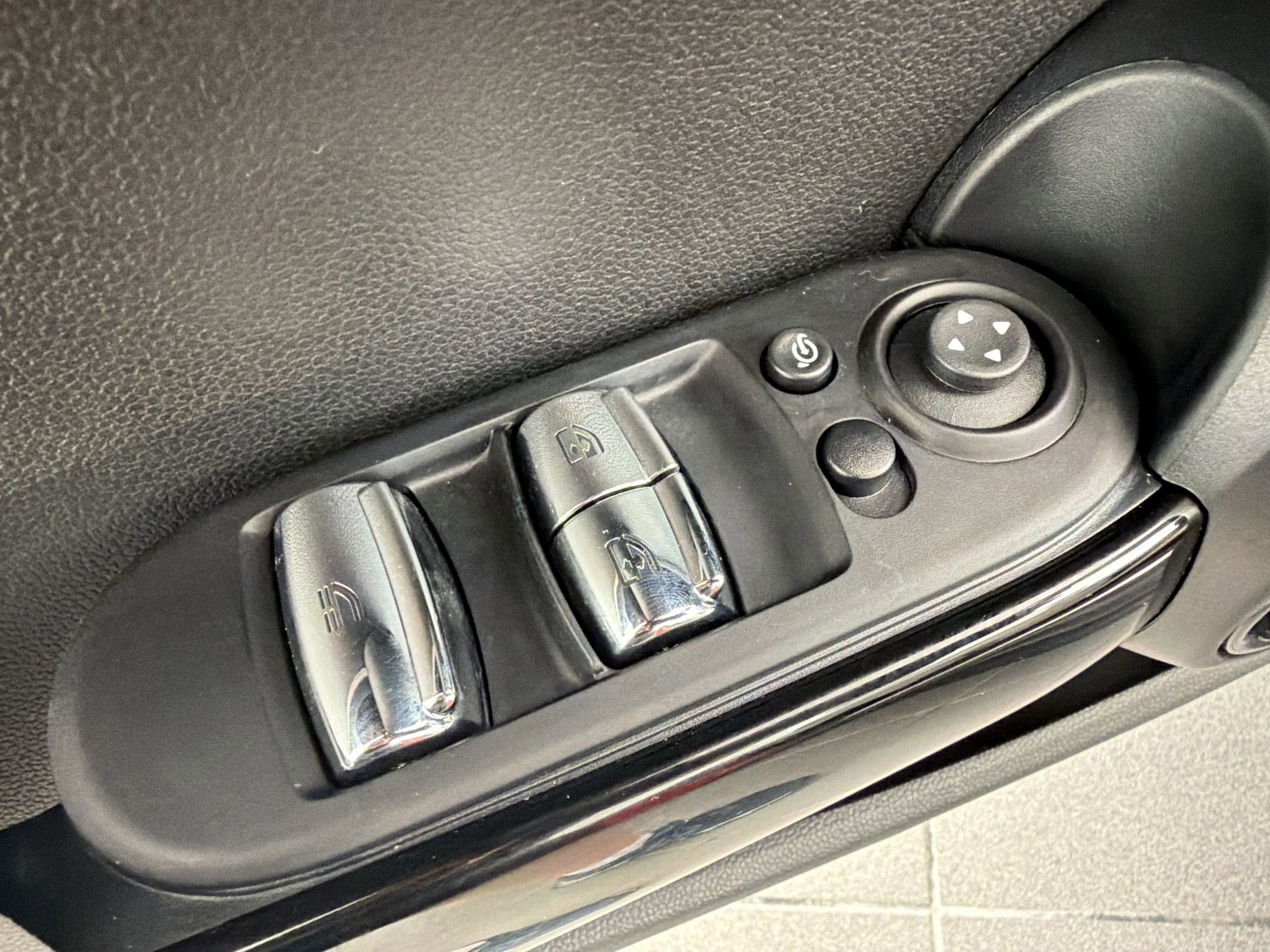 Certified 2024 MINI Cooper S image 13