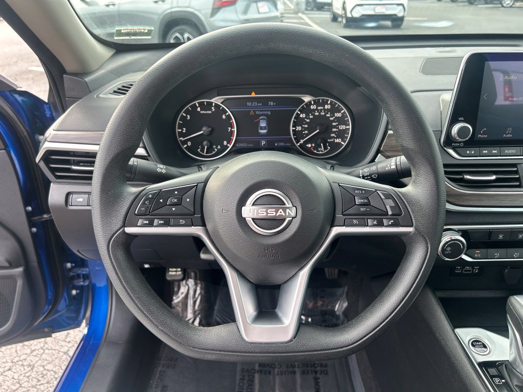 Used 2025 Nissan Altima 2.5 SV FWD image 21