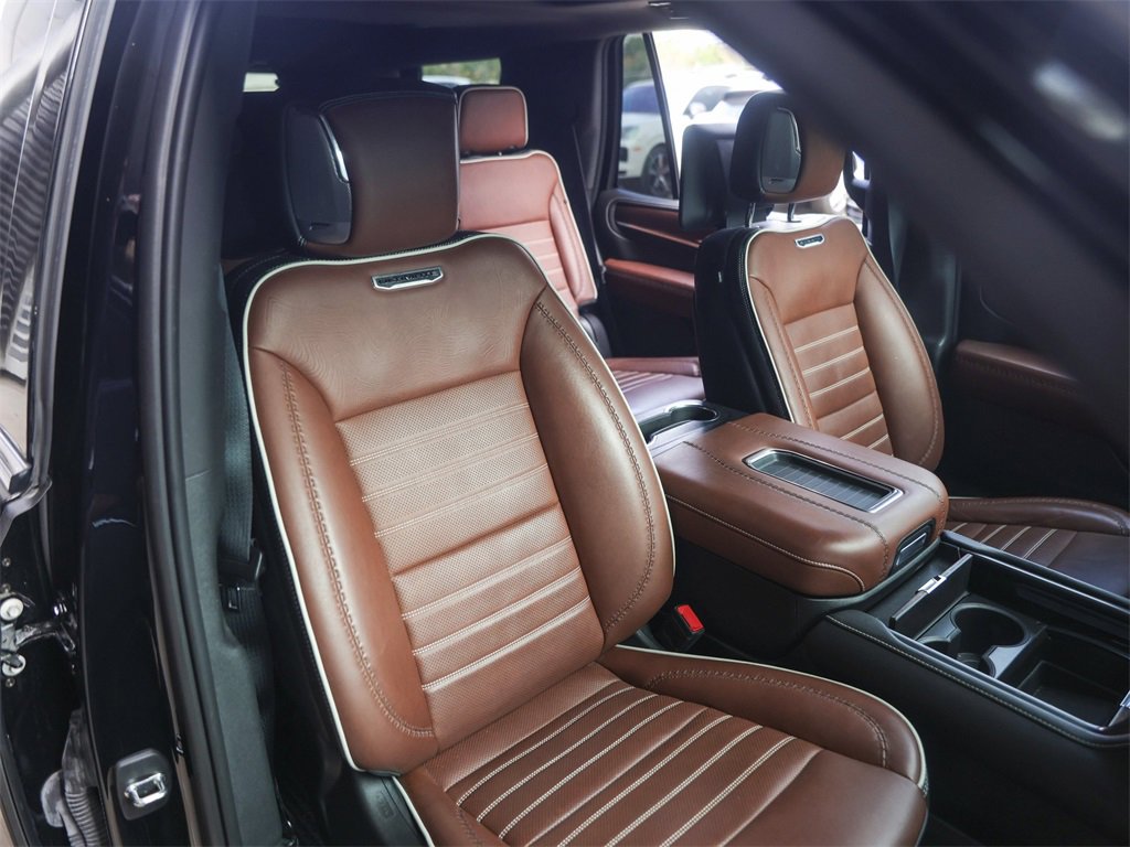 Used 2023 GMC Yukon Denali Ultimate image 40