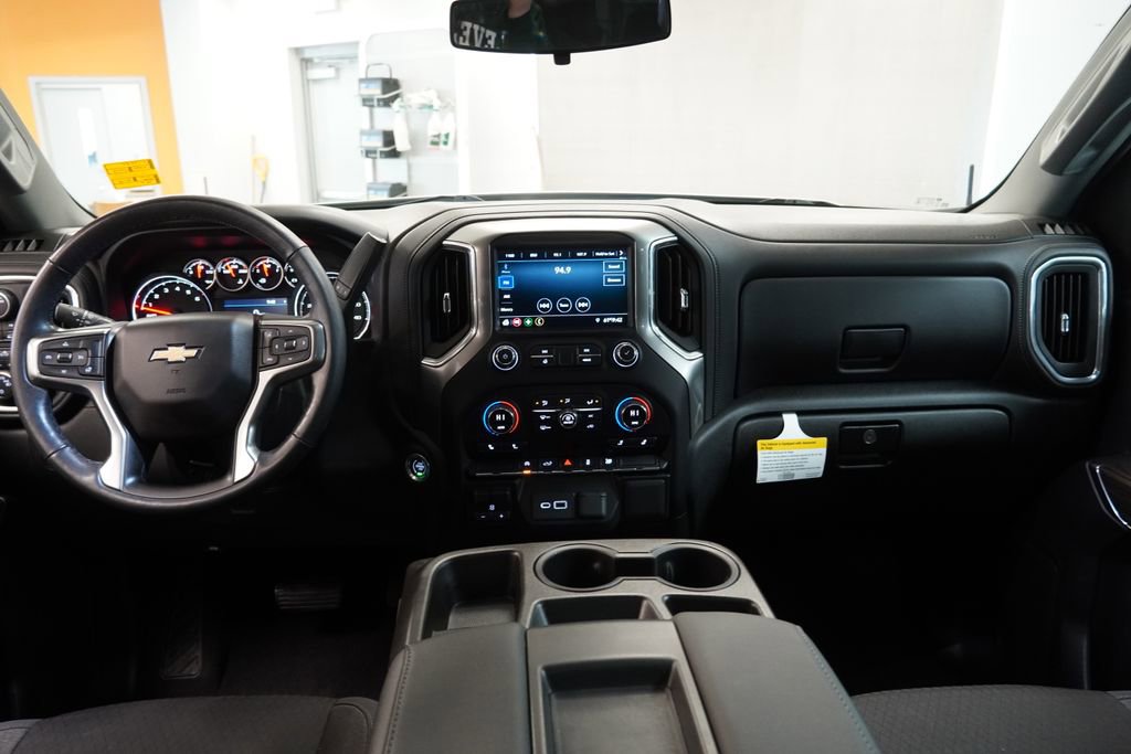 Used 2020 Chevrolet Silverado 1500 LT w/ All-Star Edition AWD/4WD image 9