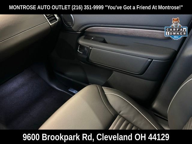 Used 2024 Land Rover Discovery Dynamic SE image 29