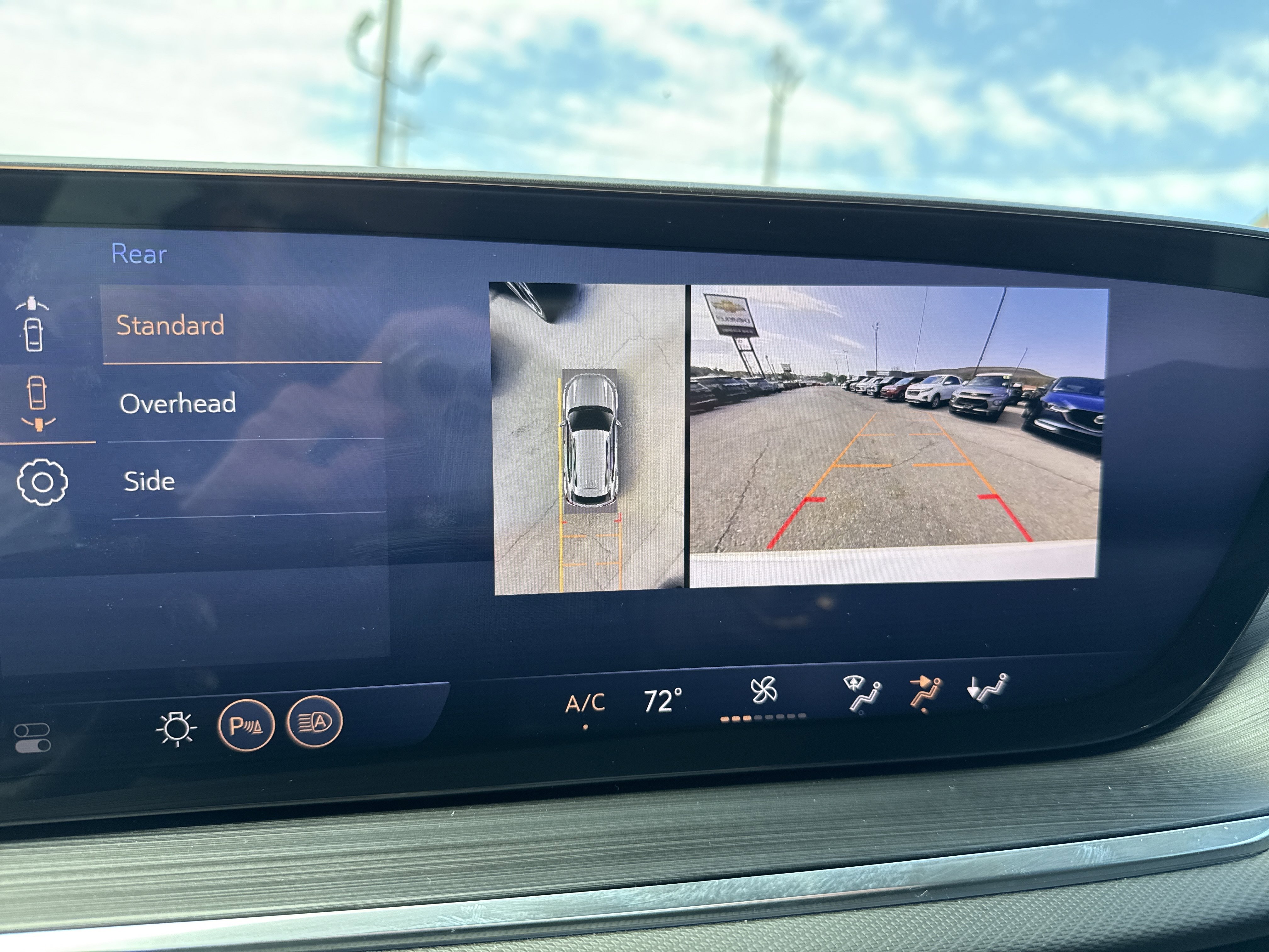 Used 2025 Buick Envision Preferred AWD/4WD image 23