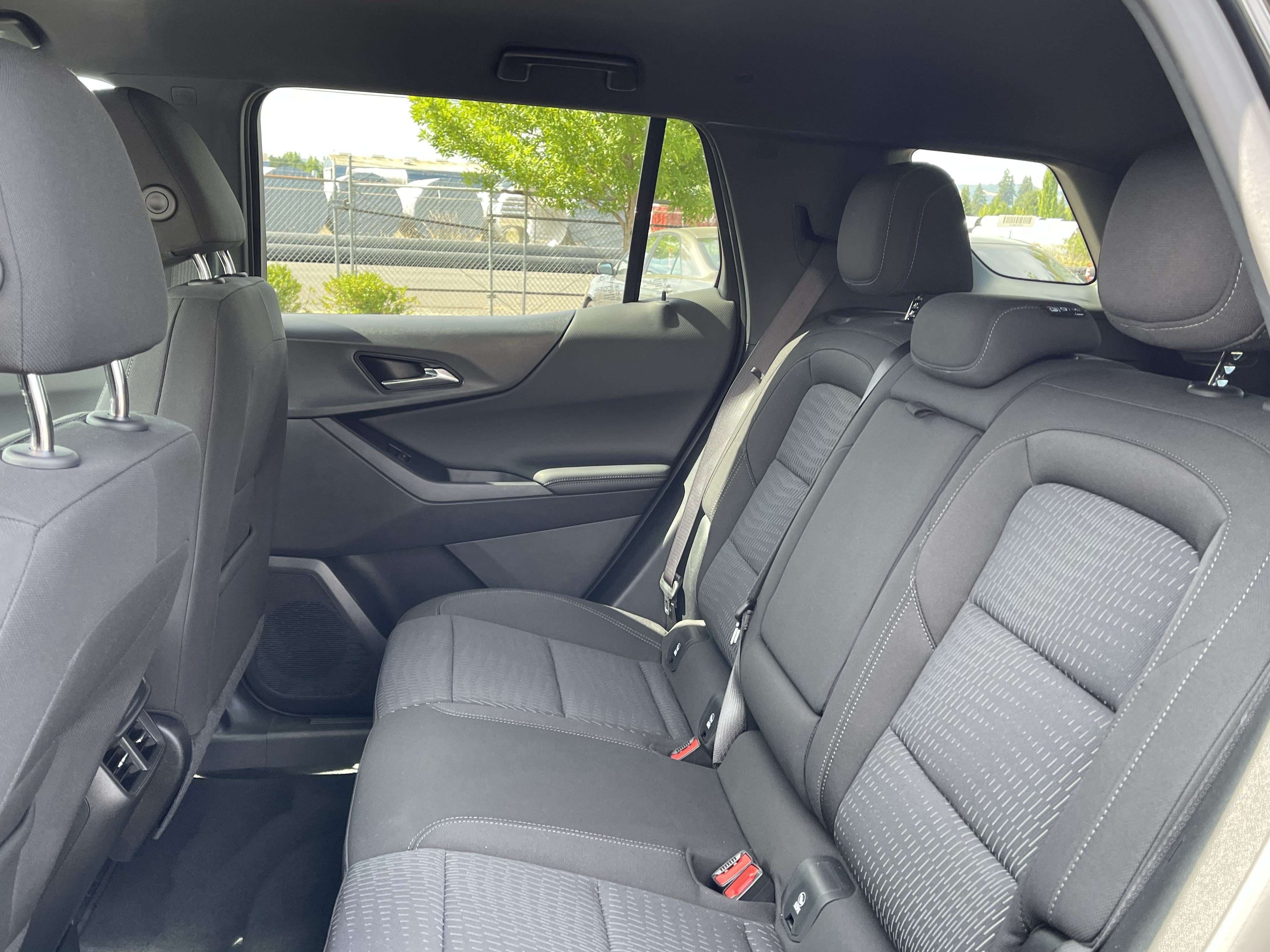Used 2026 Chevrolet Equinox LT AWD/4WD image 15