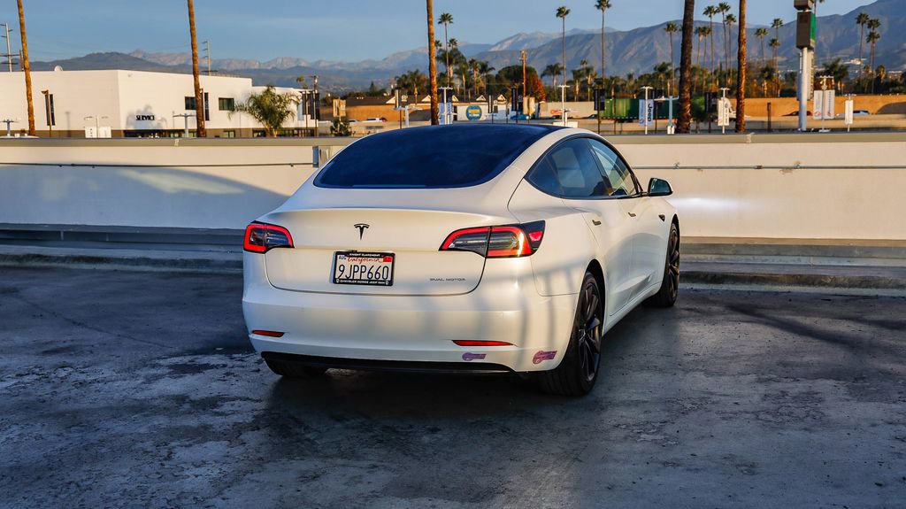 Used 2018 Tesla Model 3 image 8
