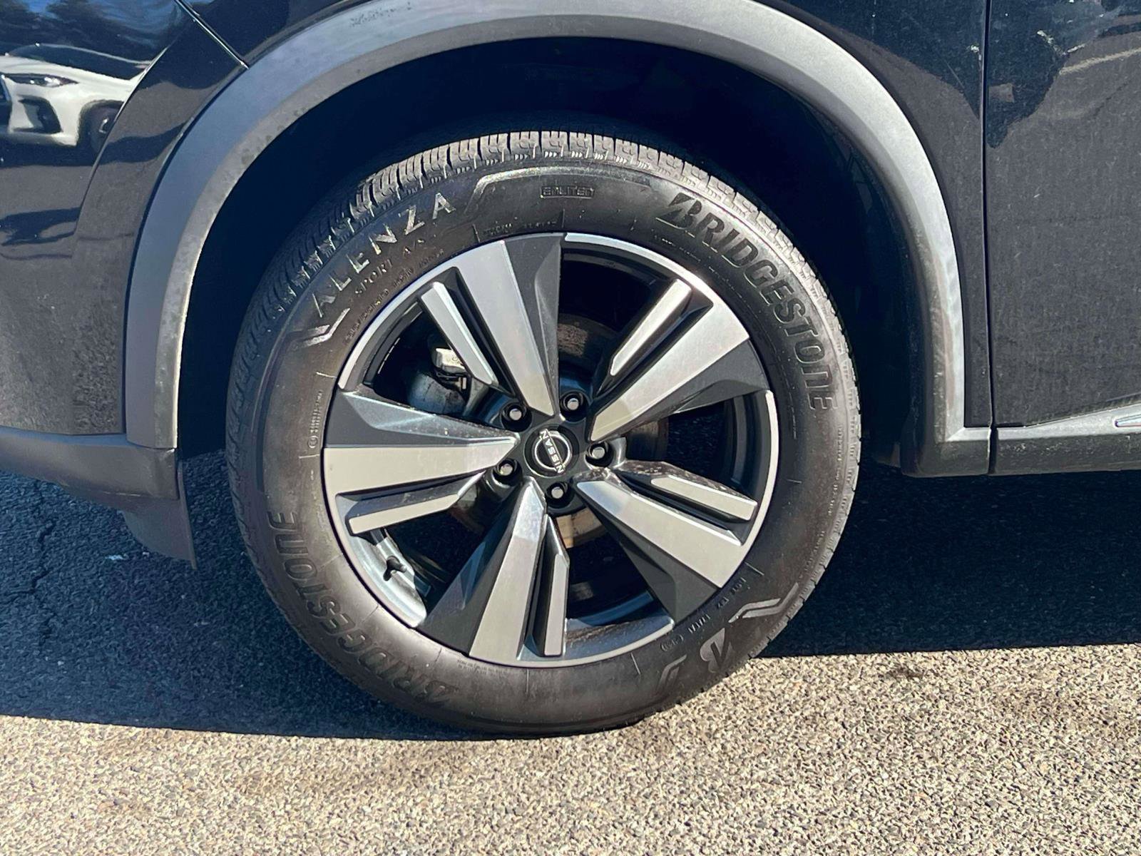 Used 2023 Nissan Rogue SL AWD/4WD image 5