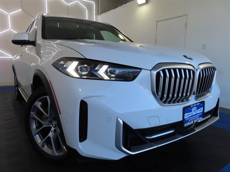 Used 2024 BMW X5 sDrive40i w/ Premium Package RWD image 3