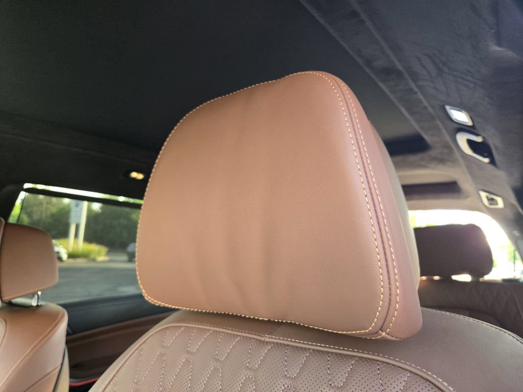 Certified 2025 BMW X7 M60i AWD/4WD image 18
