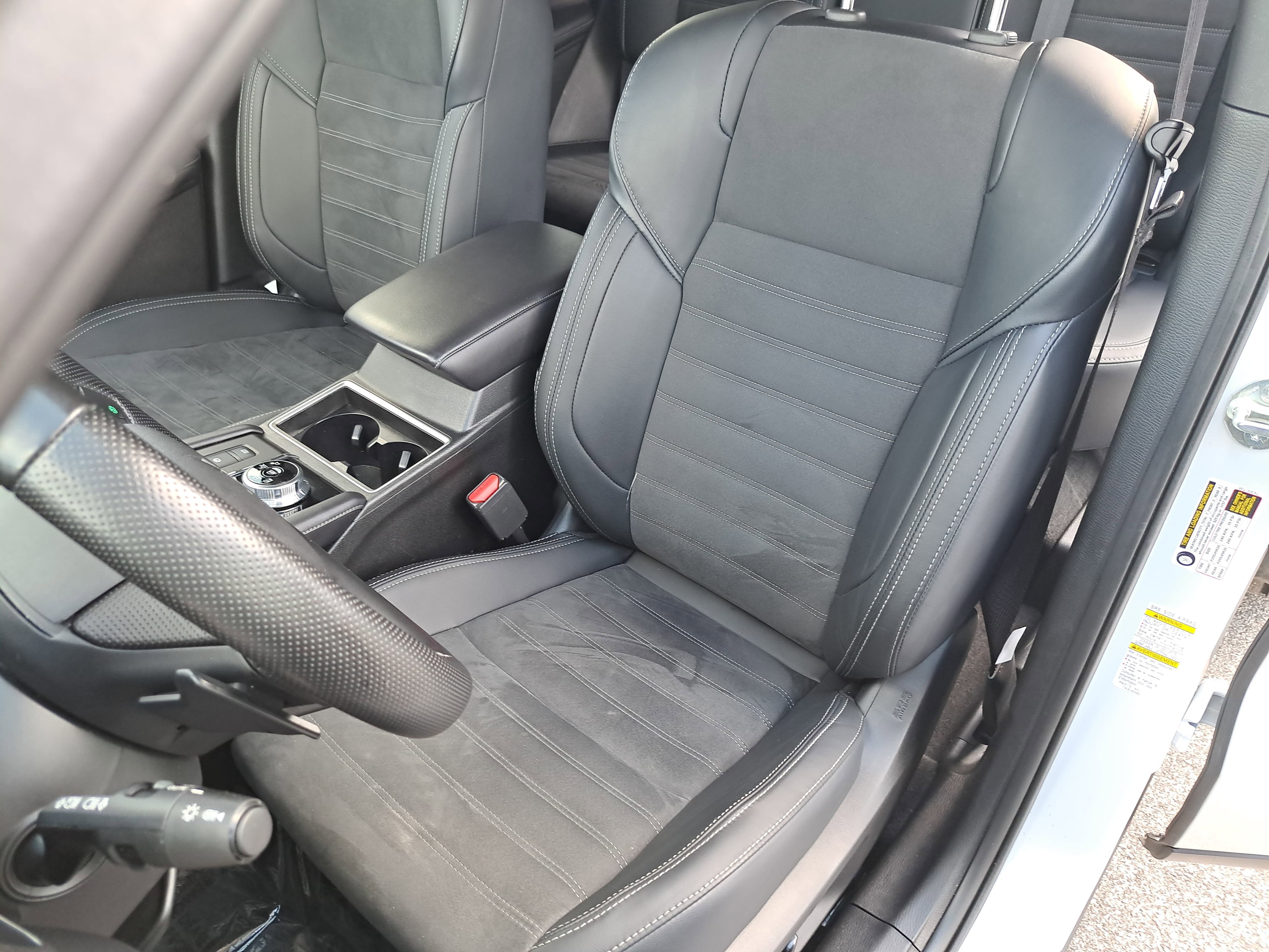 Used 2024 Mitsubishi Outlander SE FWD image 16