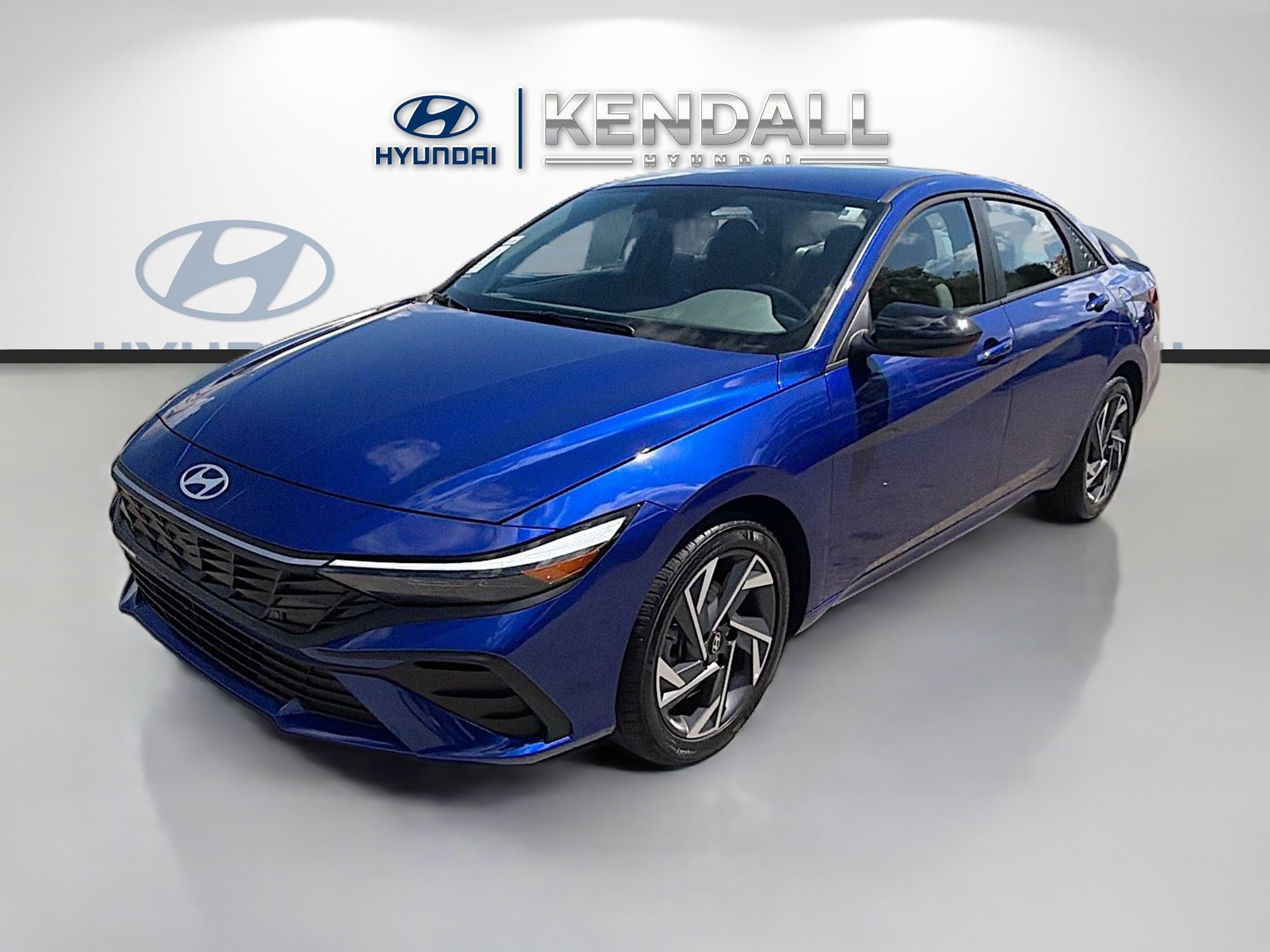 Certified 2025 Hyundai Elantra Sport image 3