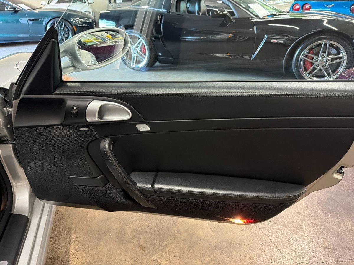 Used 2006 Porsche 911 Carrera S RWD image 17