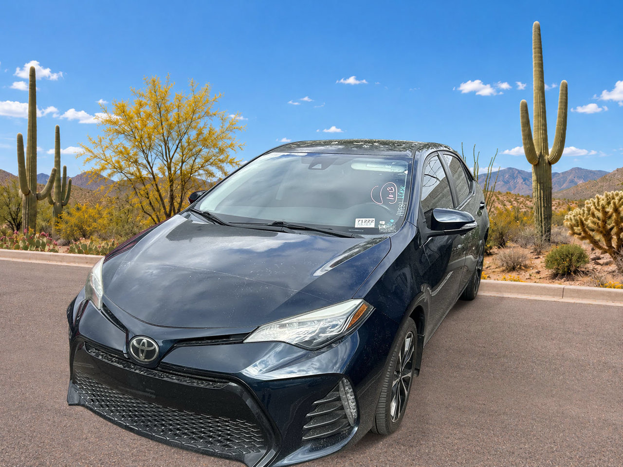 Used 2019 Toyota Corolla SE w/ SE Premium Package FWD image 2